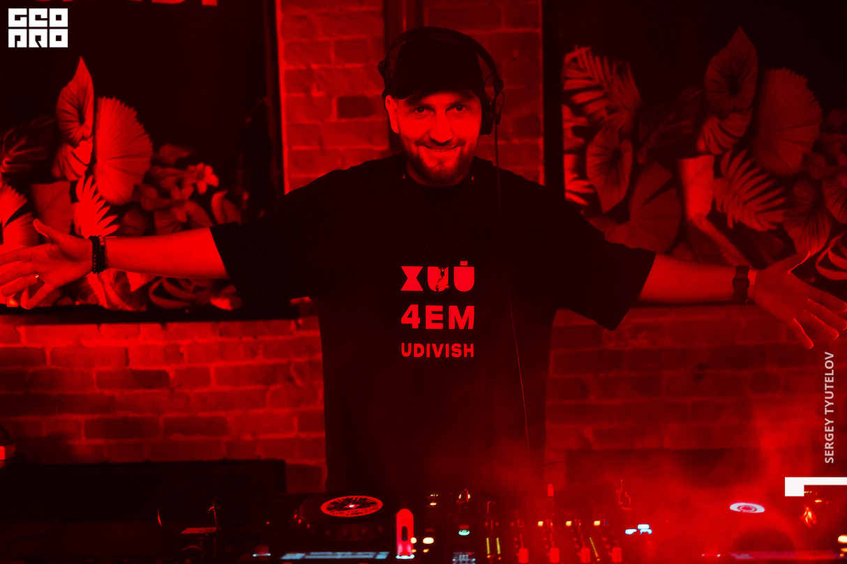 THE TOP CLUB WKND 23