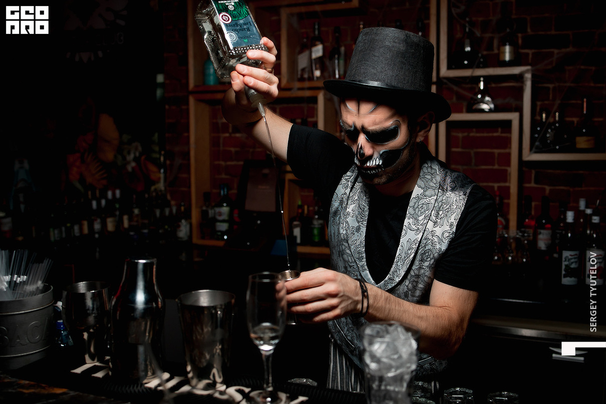 HALLOWEEN IN THE TOP CLUB 23