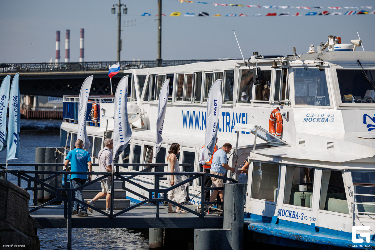 «Морская традиция» рейс к полуденному выстрелу из пушки Петропавловской крепости 11