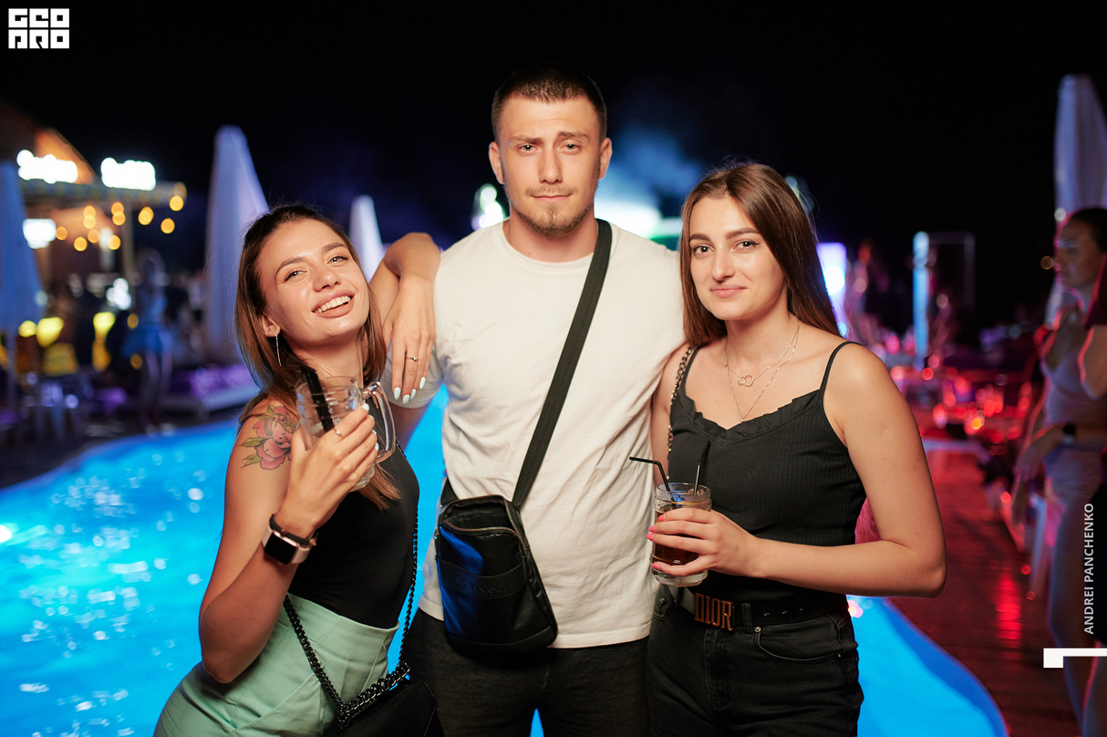 Night pool party 7