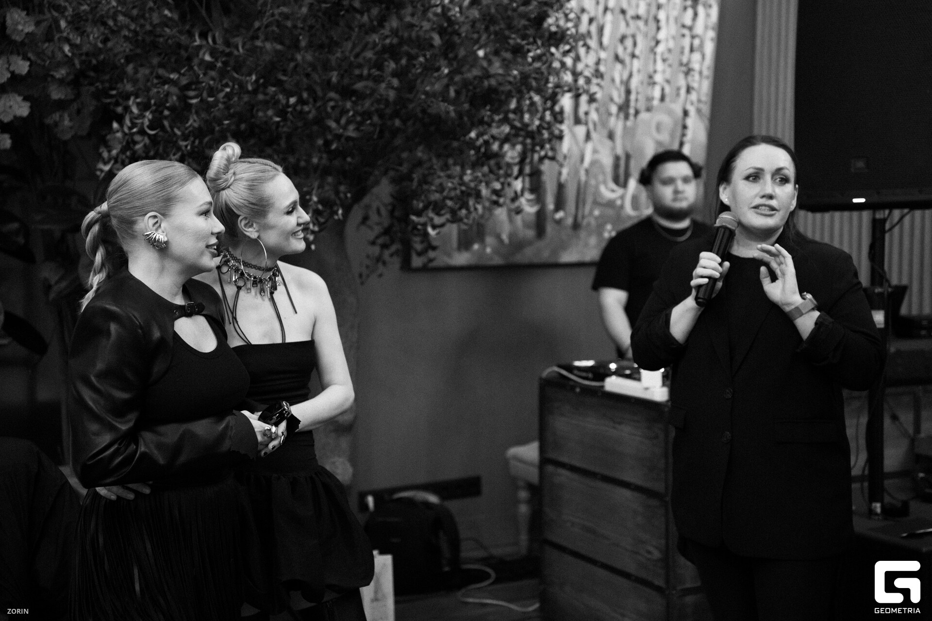 262-20-48-34-25-05-25- Zorin_resized.jpg