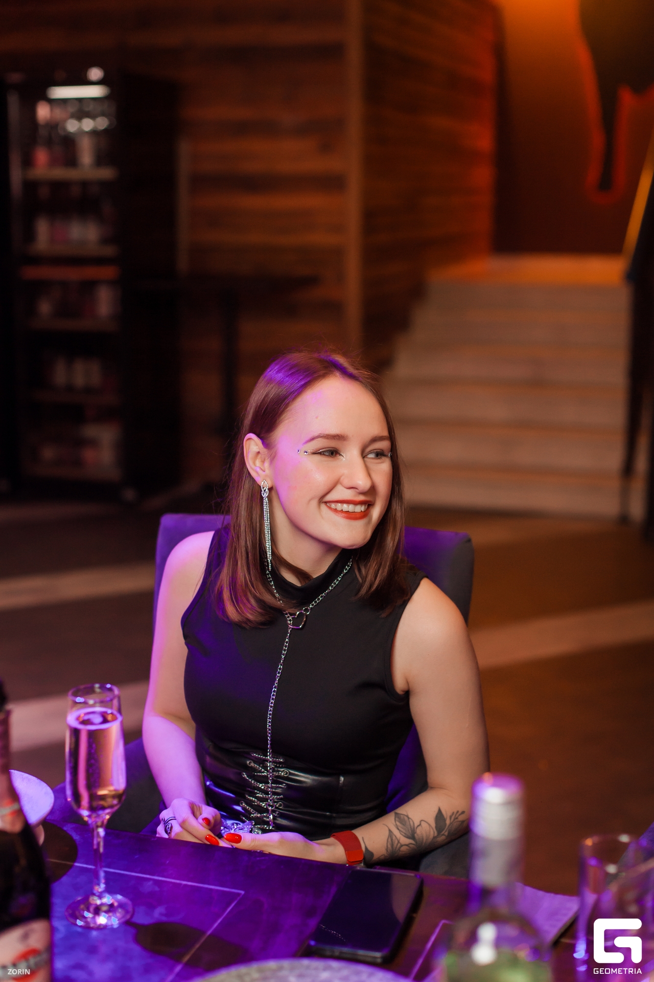 030-20-00-15-28-12-24- Zorin.jpg