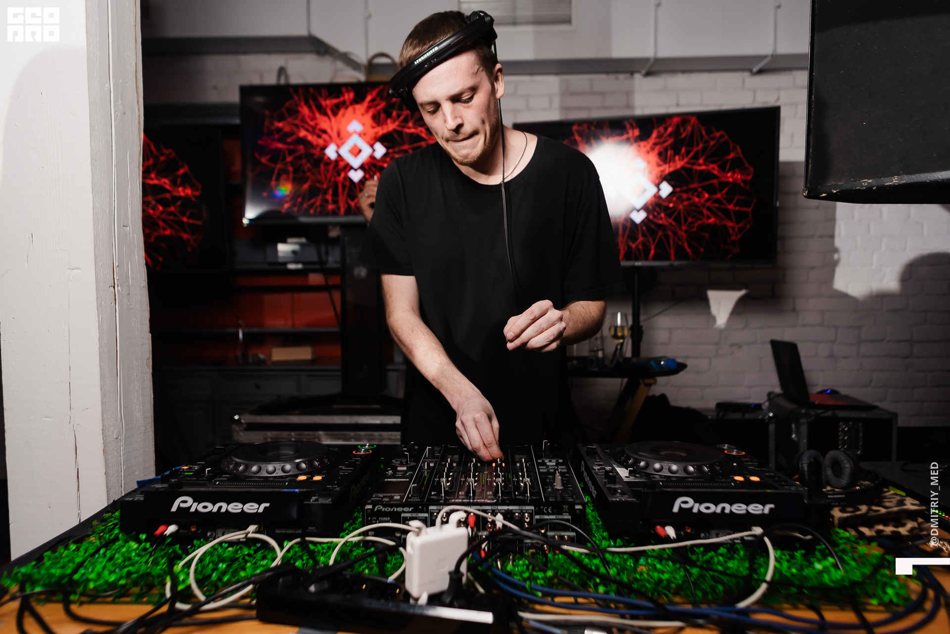 Фотограф @dmitriy_med  -0061.jpg