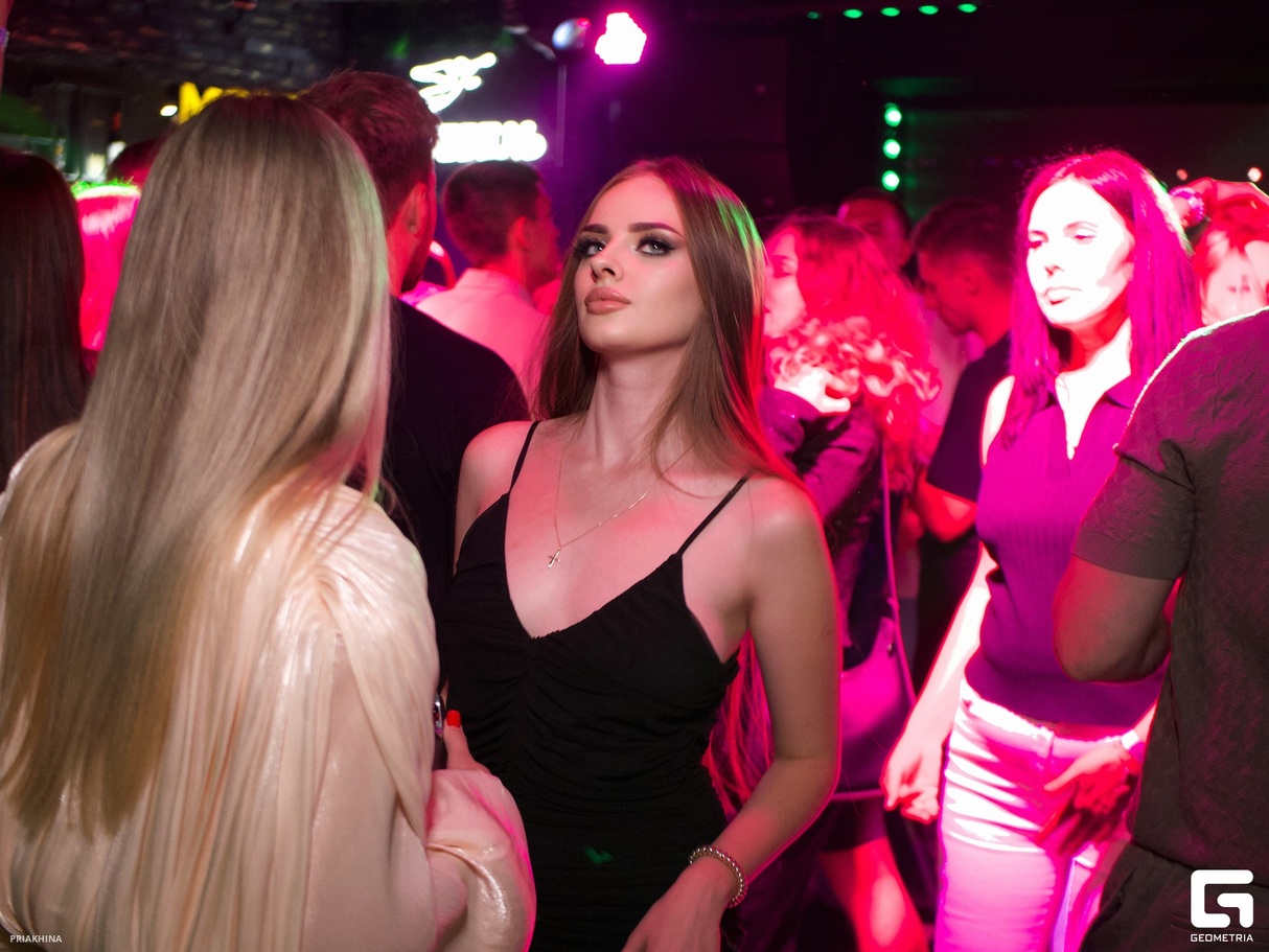 Saturday party 10