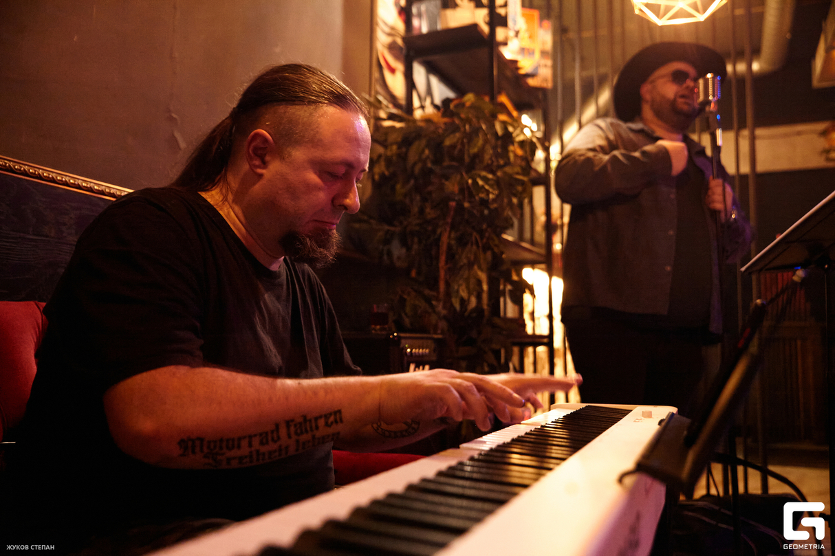 8 марта в HAZE Bar 10