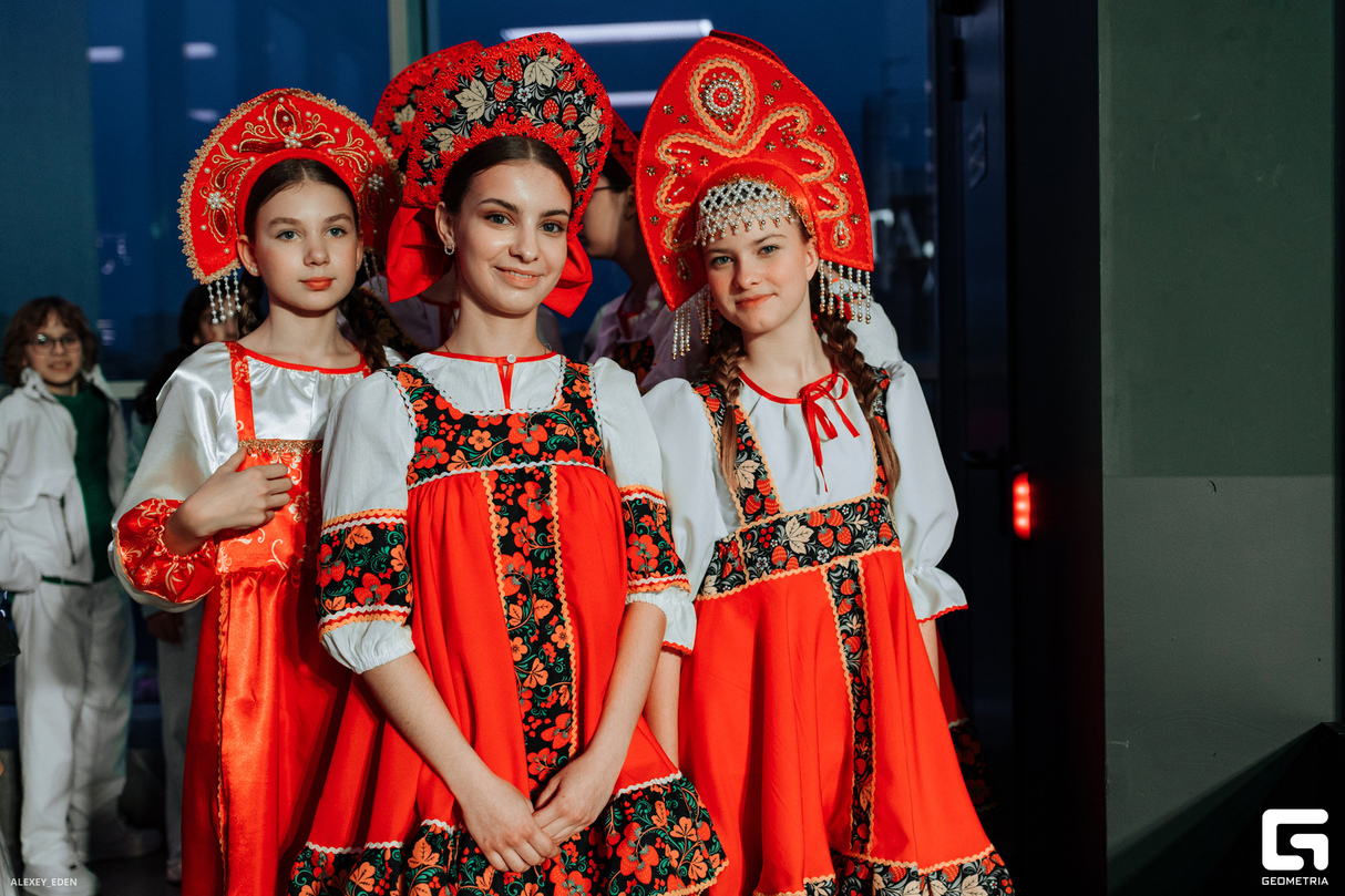 White Matryoshka ШОУ-ПОКАЗ Русская душа 19