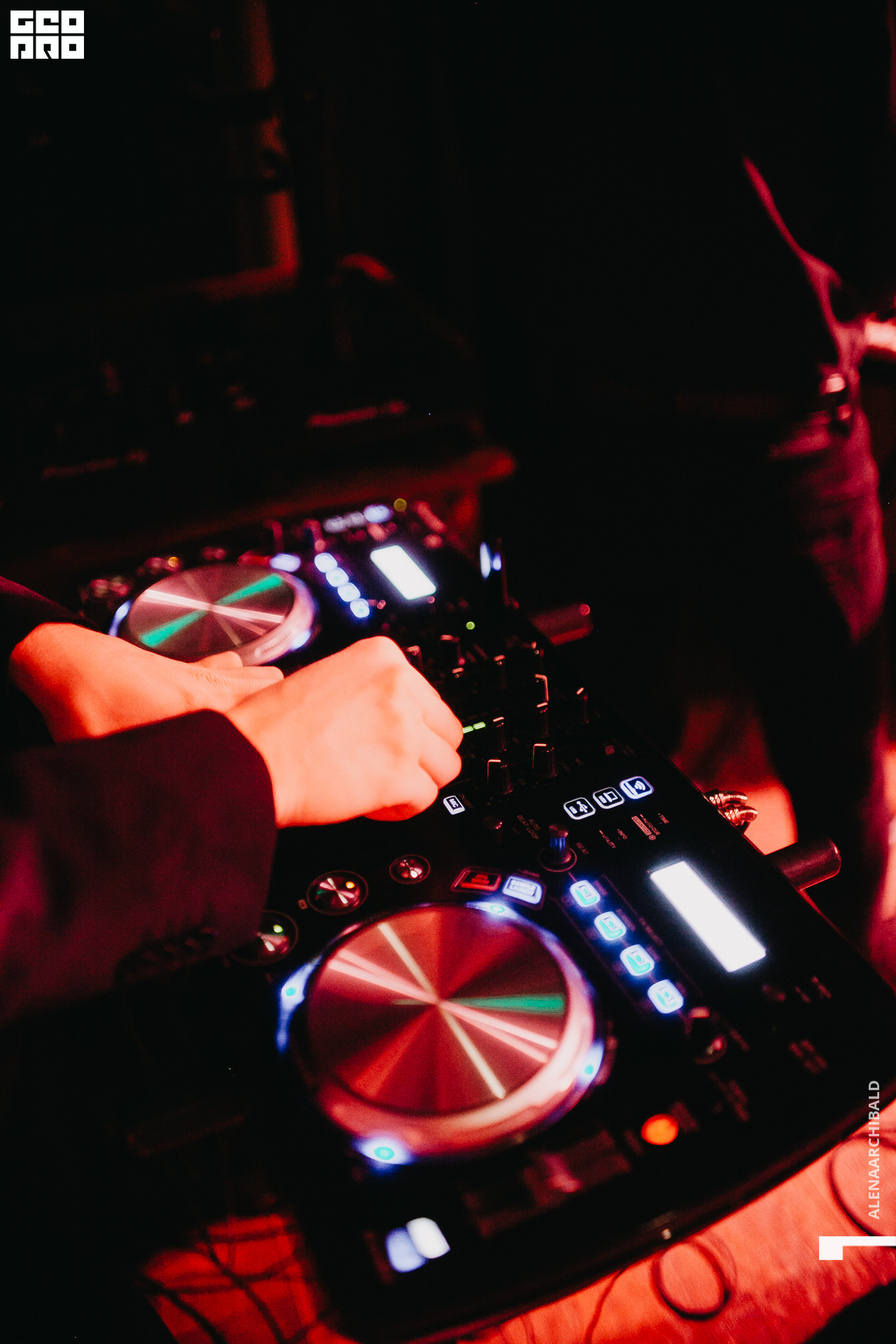 2020-11-13 22-00-27_alenaarchibald_002.JPG