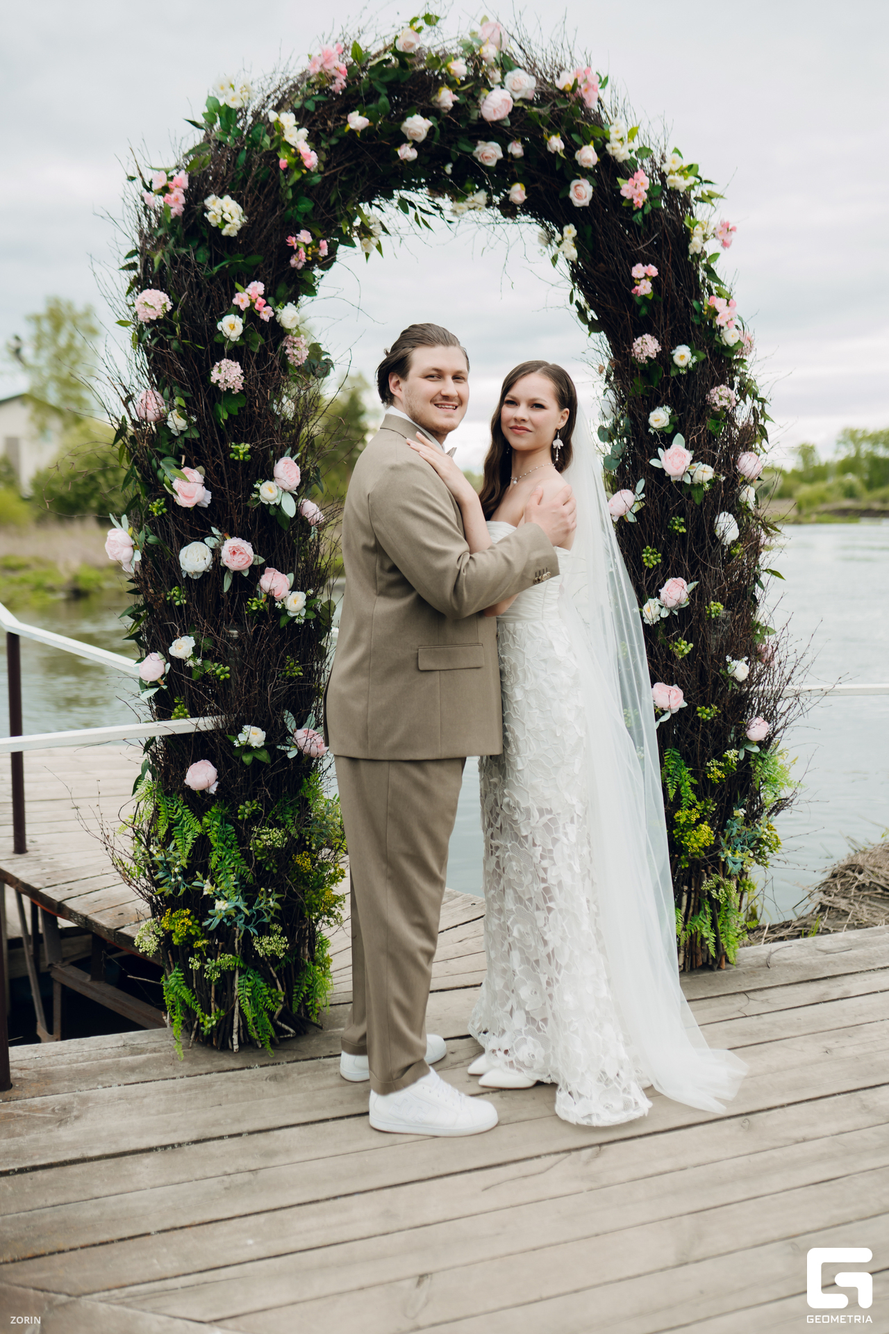 045-16-45-41-20-05-25- Zorin.jpg