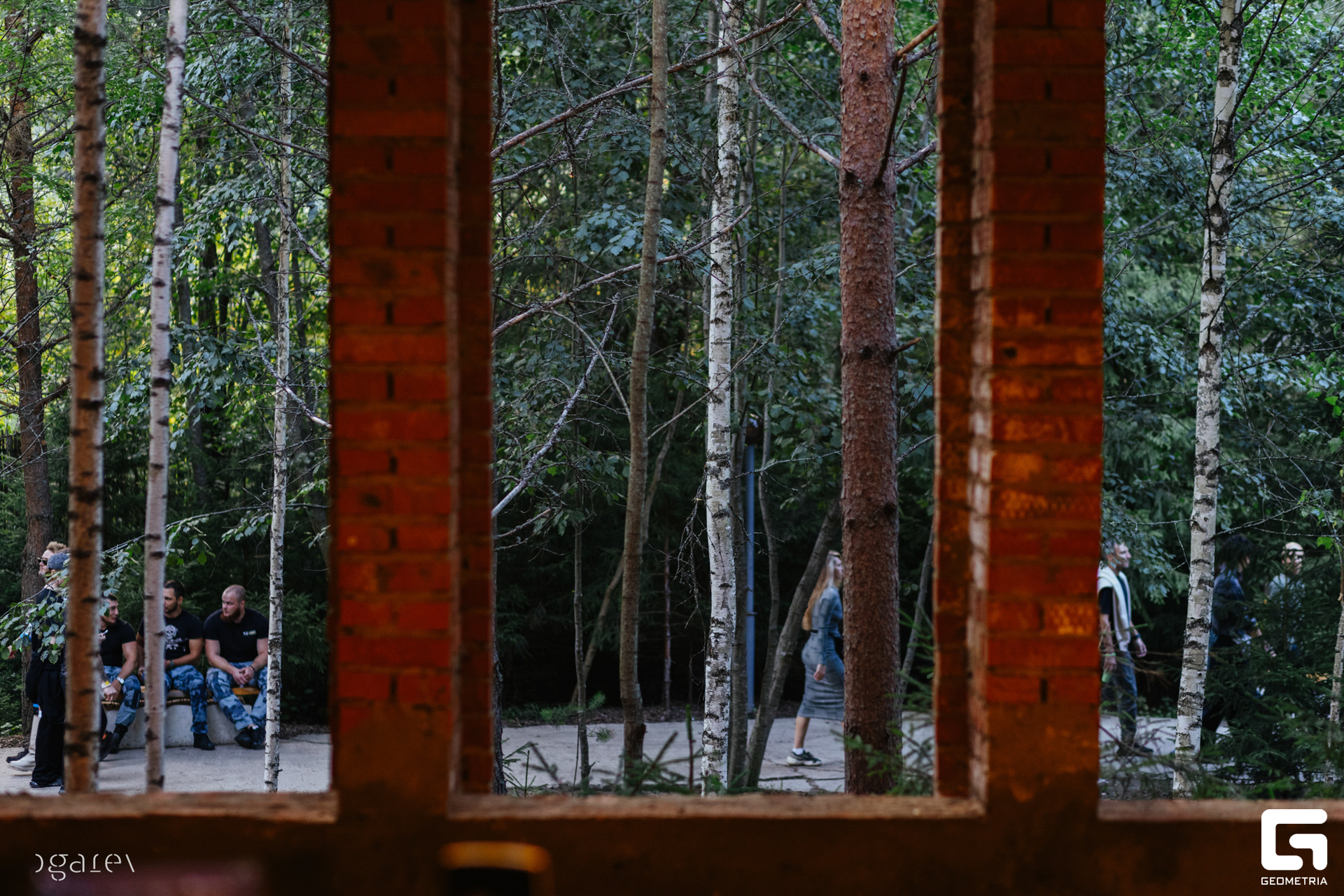 OUTLINE 2024-427-174.jpg