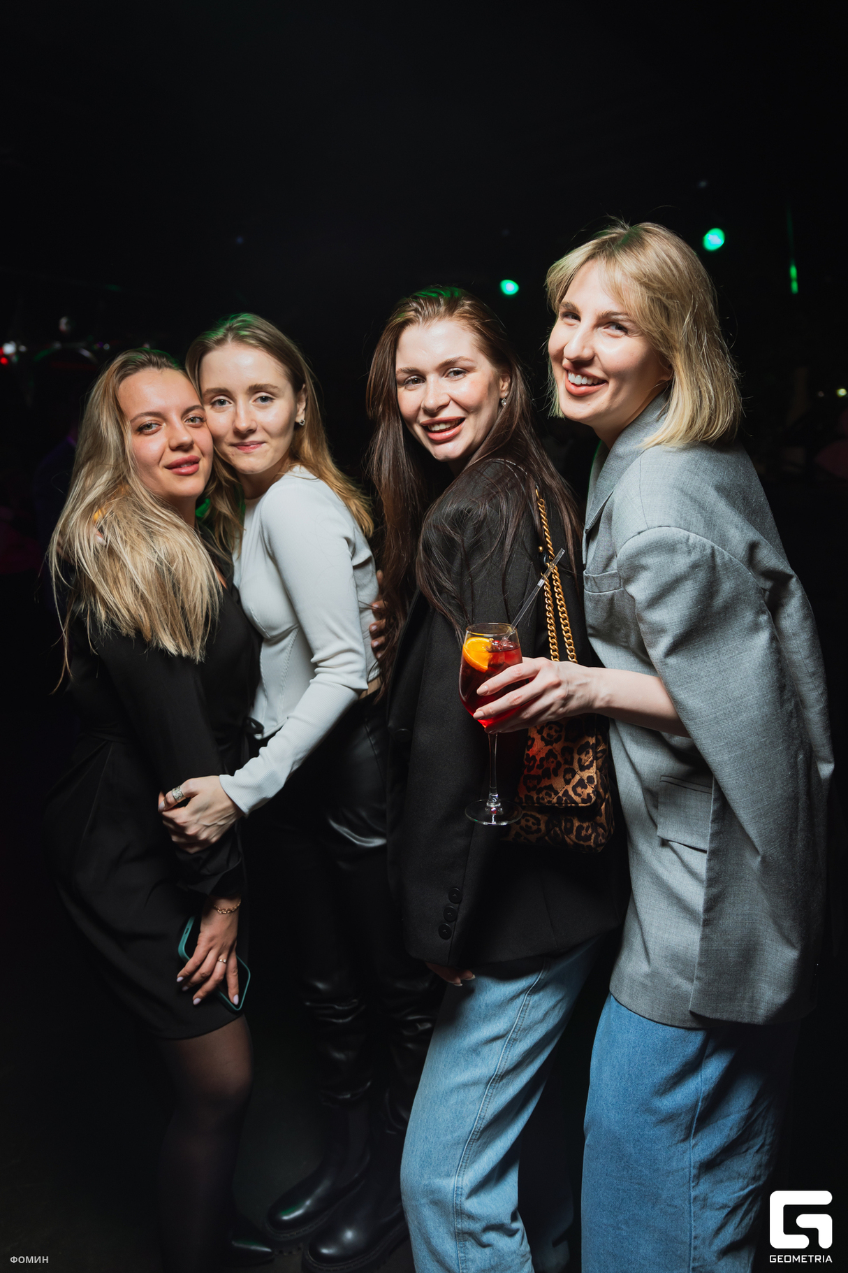 Пятница в Dirty Dance 19