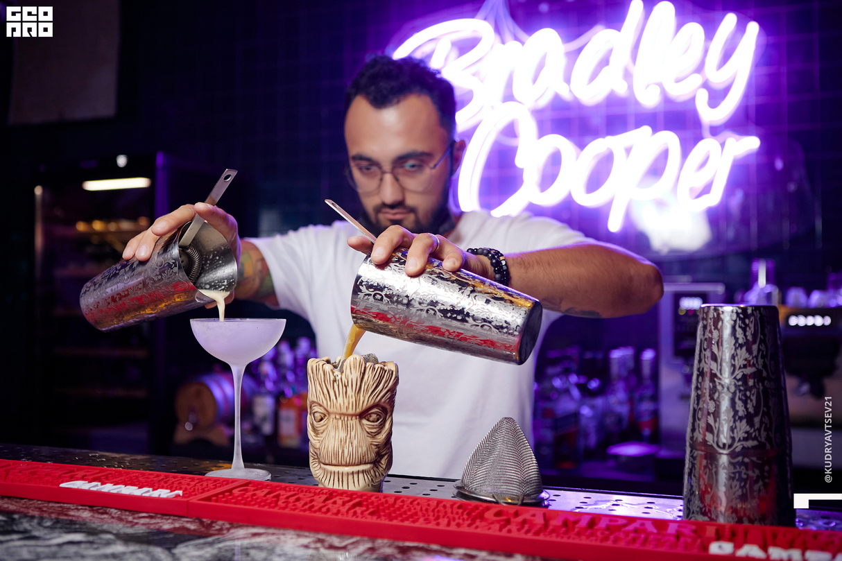 Black and White в Funky Bar 30