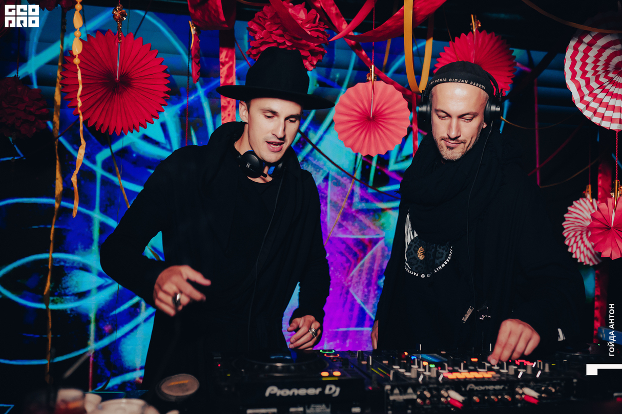 Ночь в России в ЧАЙКЕ на Пляже \ Odyssey Showcase Dibidabo, Soul of void на Нижнем танцполе 30