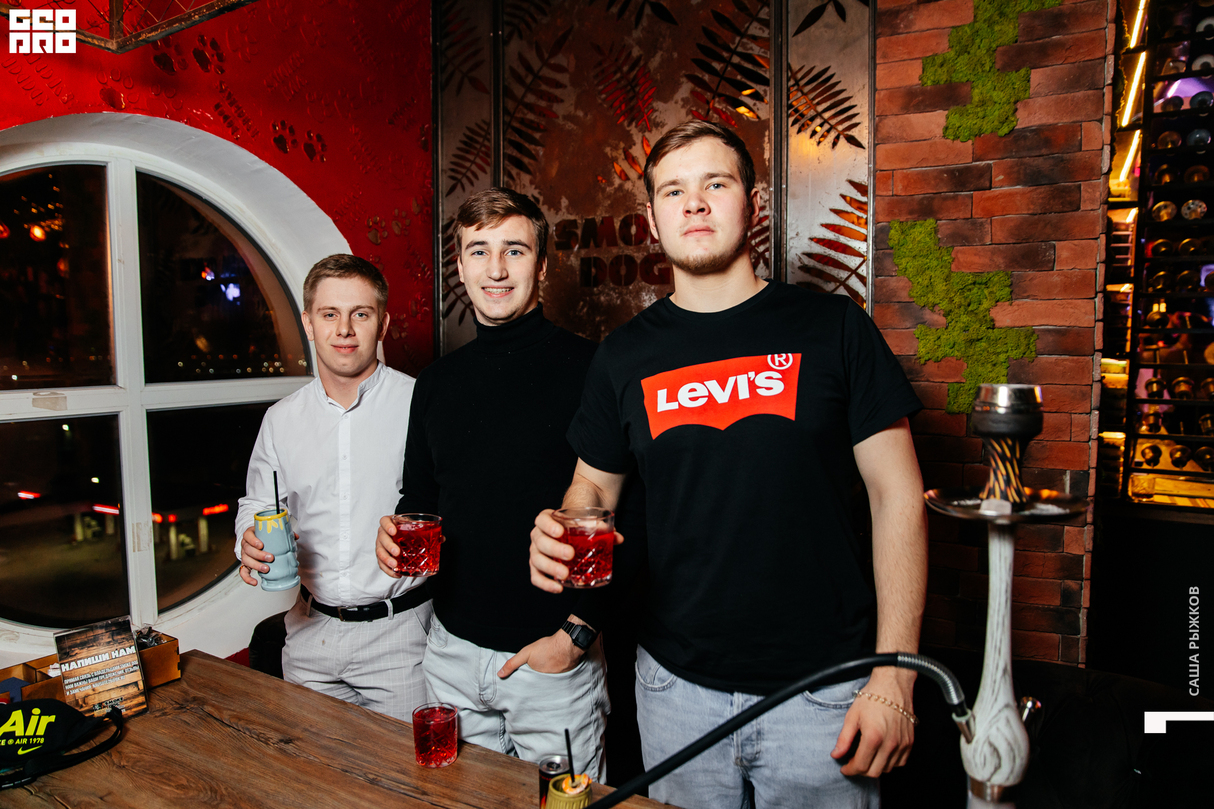 Новогодняя ночь в Smoke Dog на высоте 12
