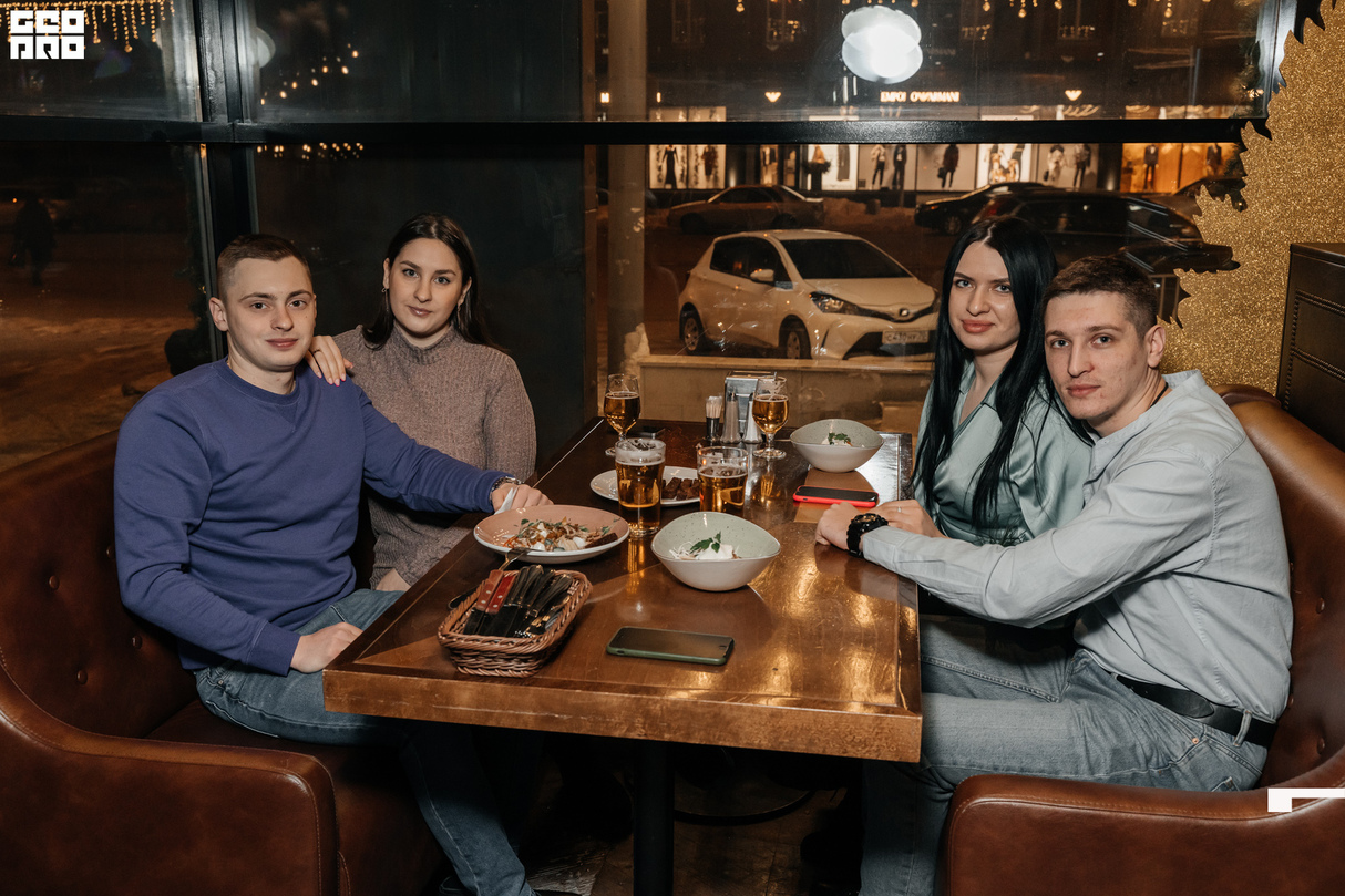Предновогодние выходные в PEOPLE`S 12