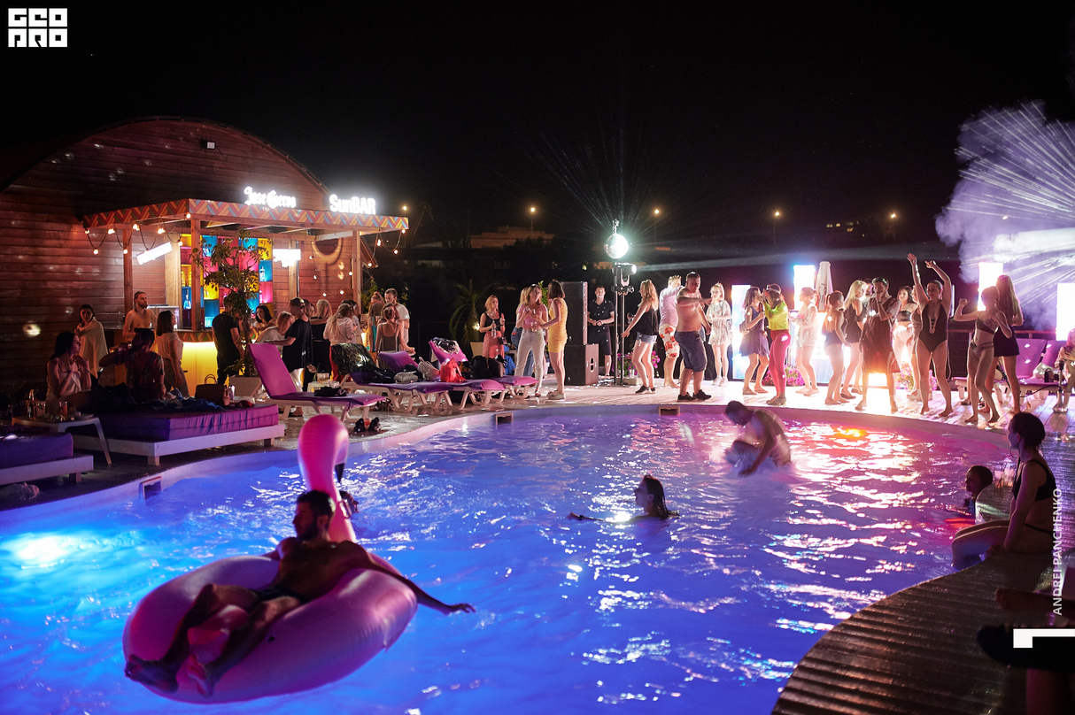 Night pool party 7