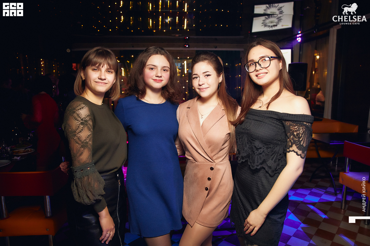 Пятница в кафе Chelsea 7