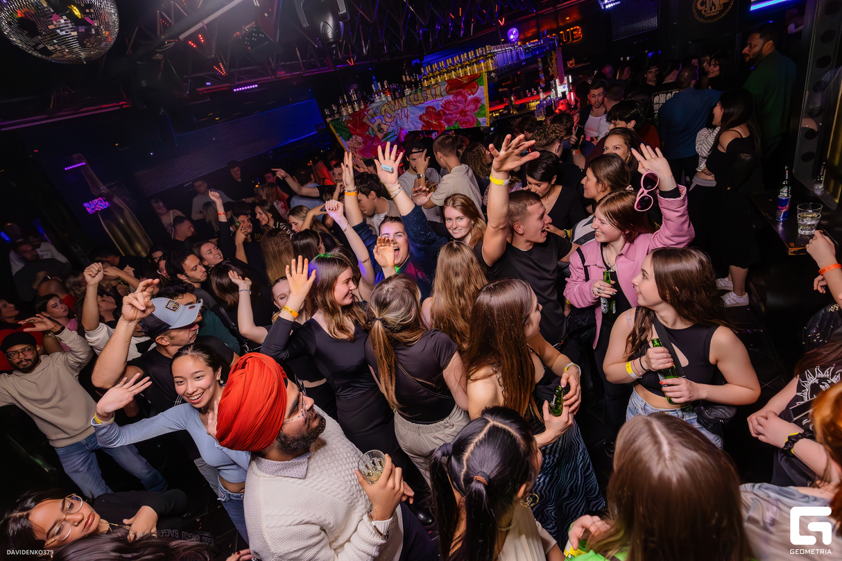 Friday Party at One Club 19