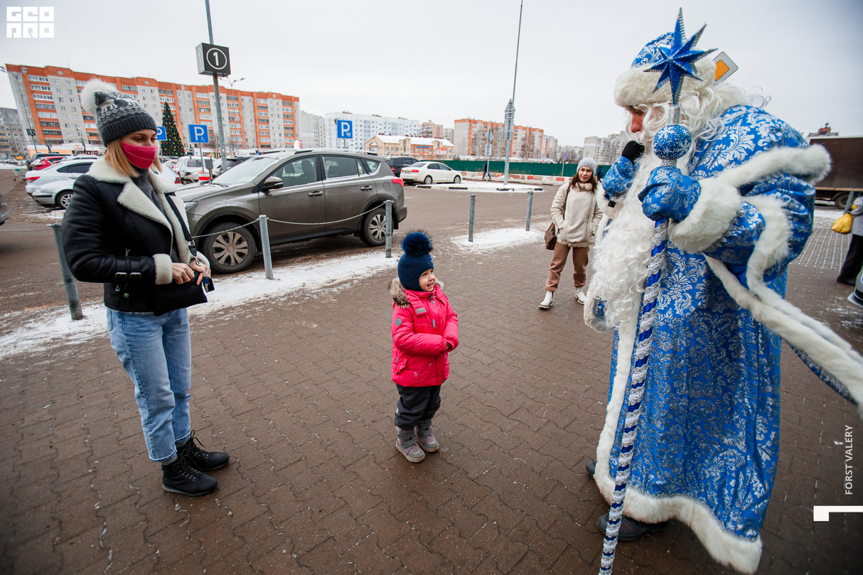 Гипермаркет "Глобус" |  Новогодний патруль от официального дилера ŠKODA Автомир Богемия Ярославль 24