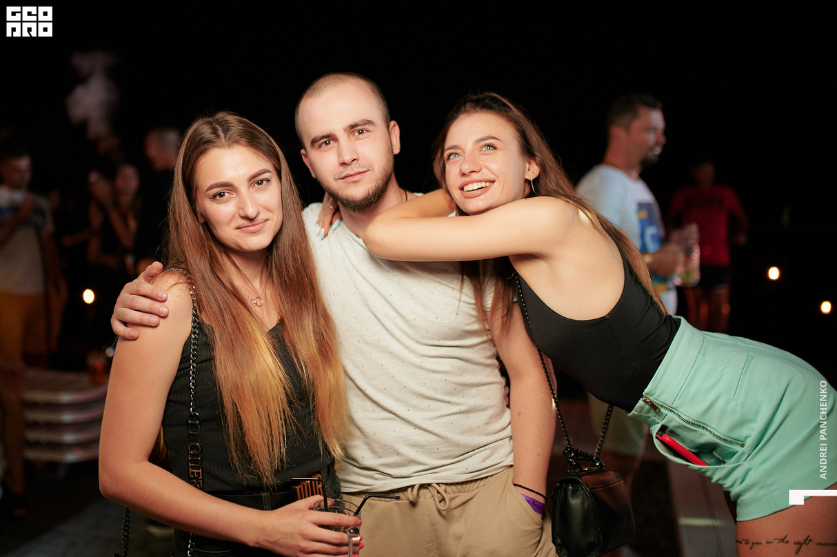 Night pool party 9