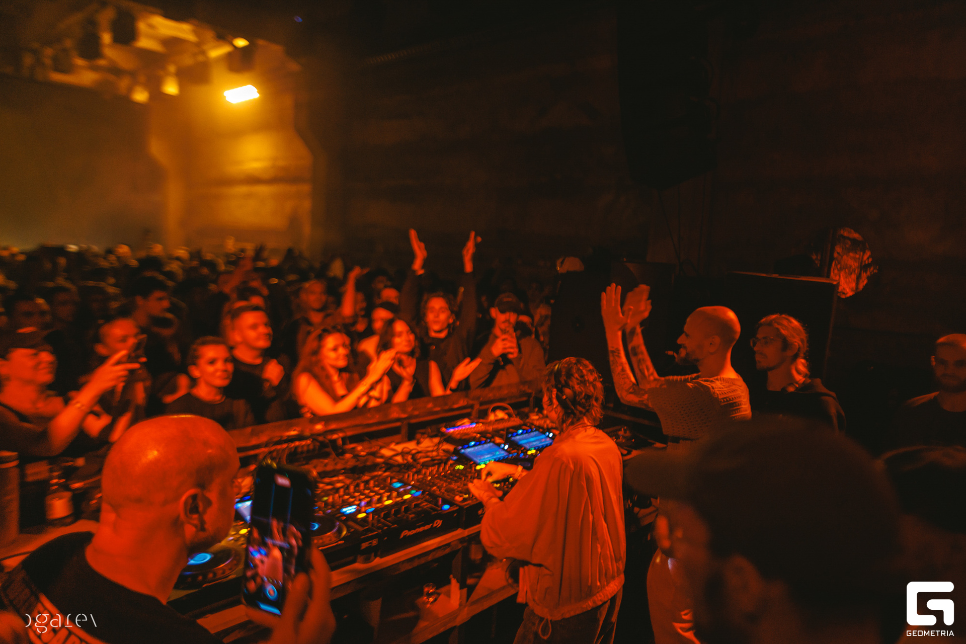 OUTLINE 2024-427-234.jpg