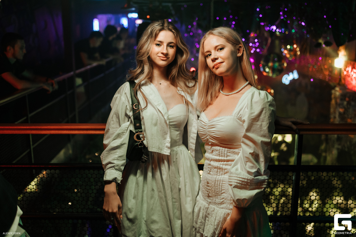 FUNKY PARTY 24