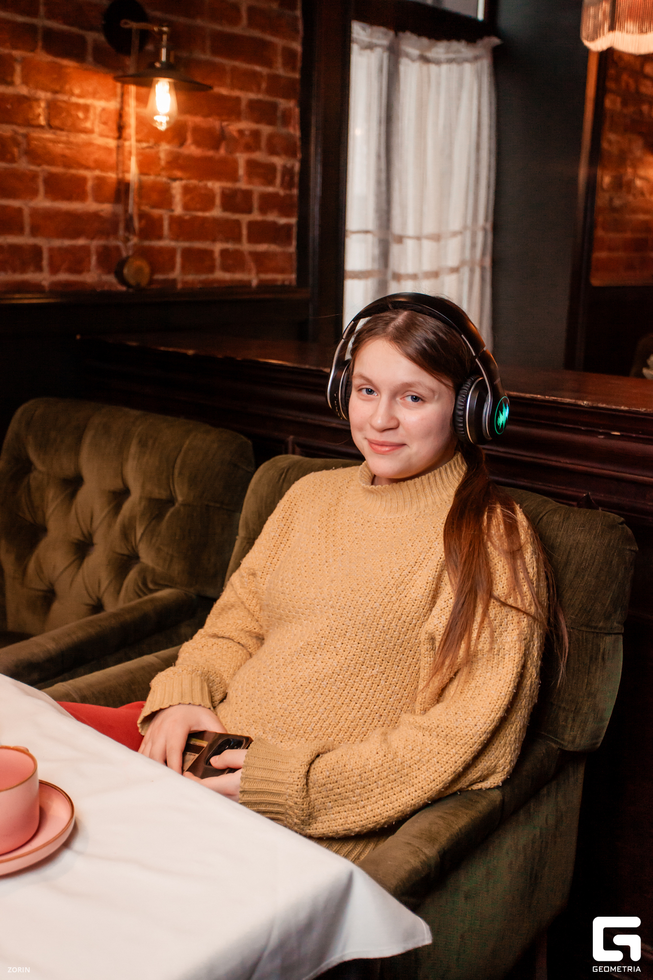 010-13-23-06-03-01-25- Zorin.jpg