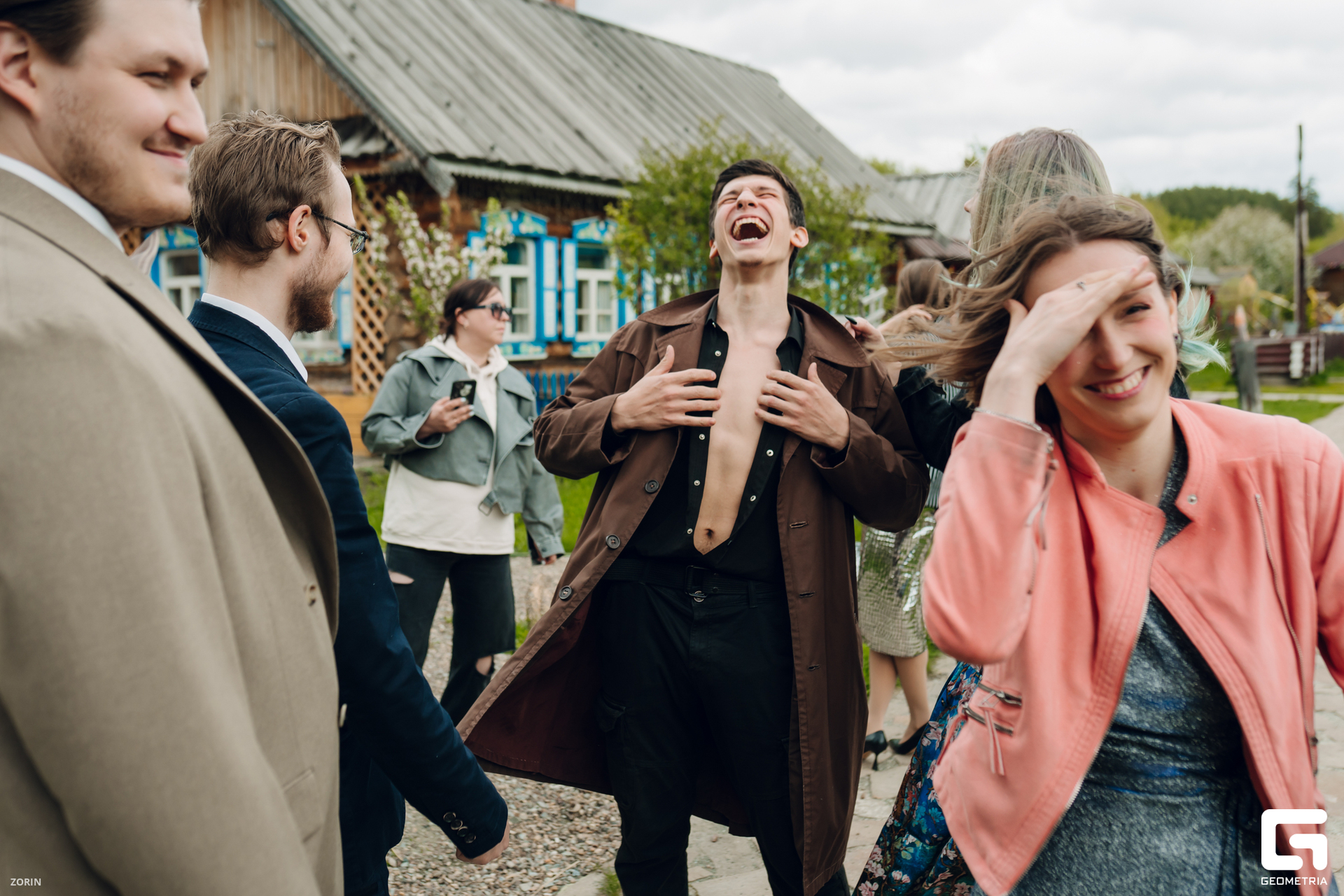 067-17-11-19-20-05-25- Zorin.jpg