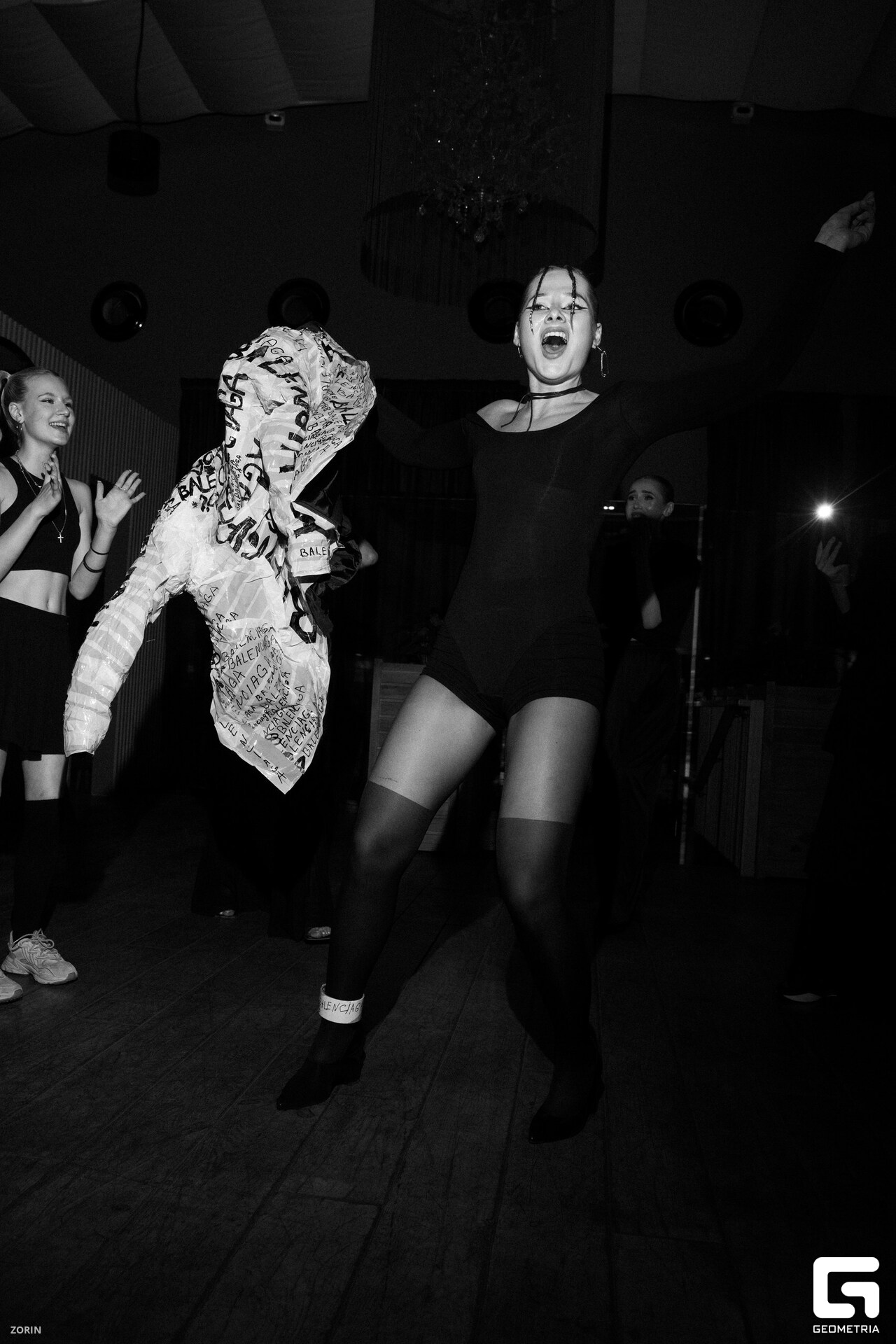 302-21-39-44-25-05-25- Zorin_resized.jpg