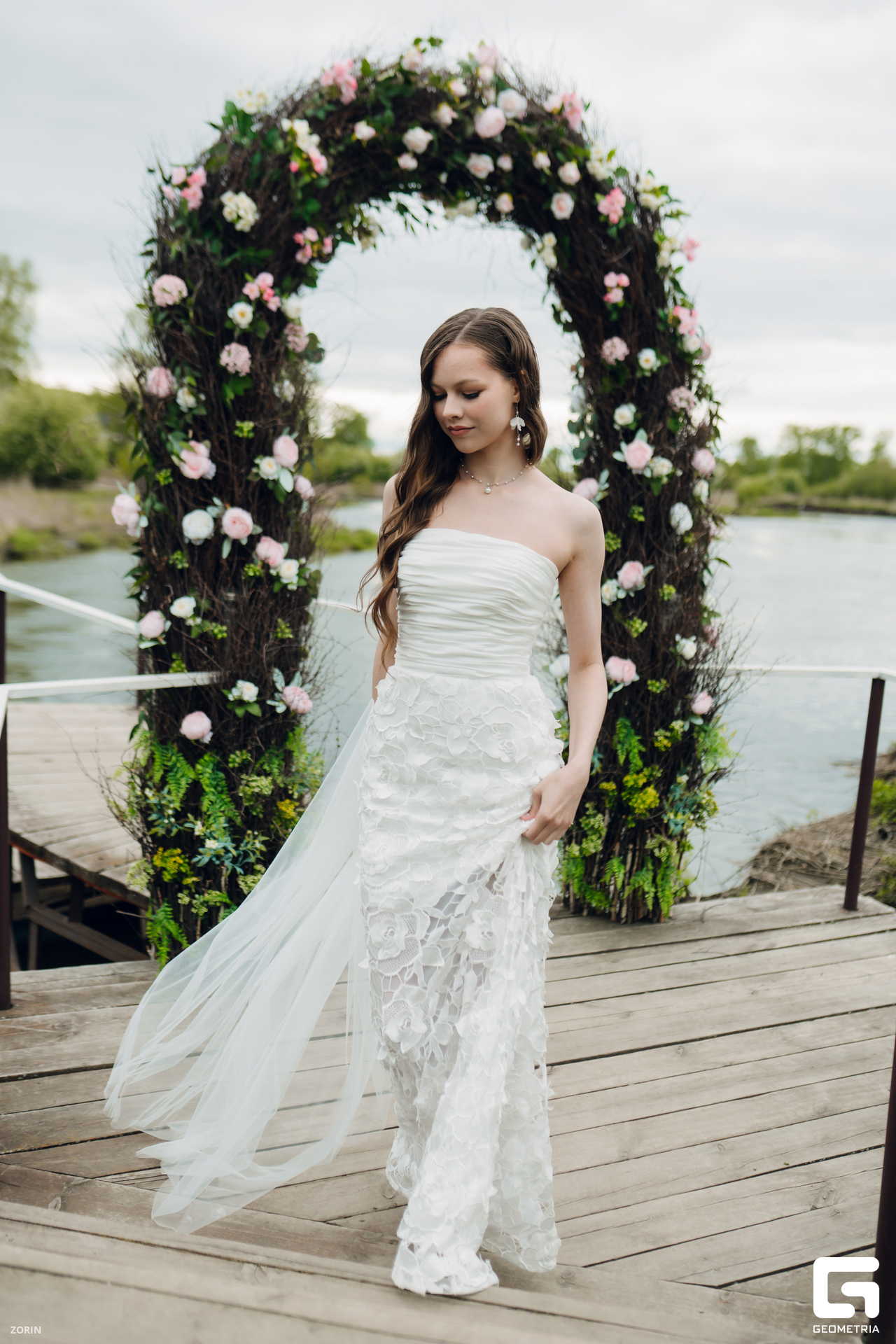 053-16-50-29-20-05-25- Zorin.jpg