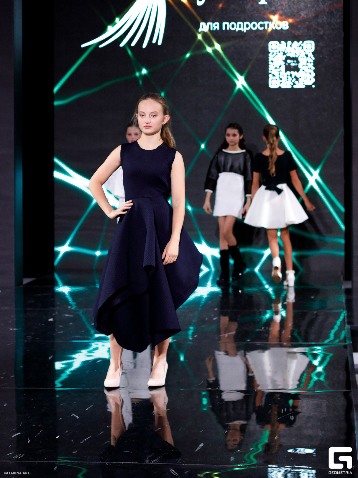 ШКОЛА КУТЮРЬЕ НА INTERNATIONAL KIDS FASHION WEEK 17