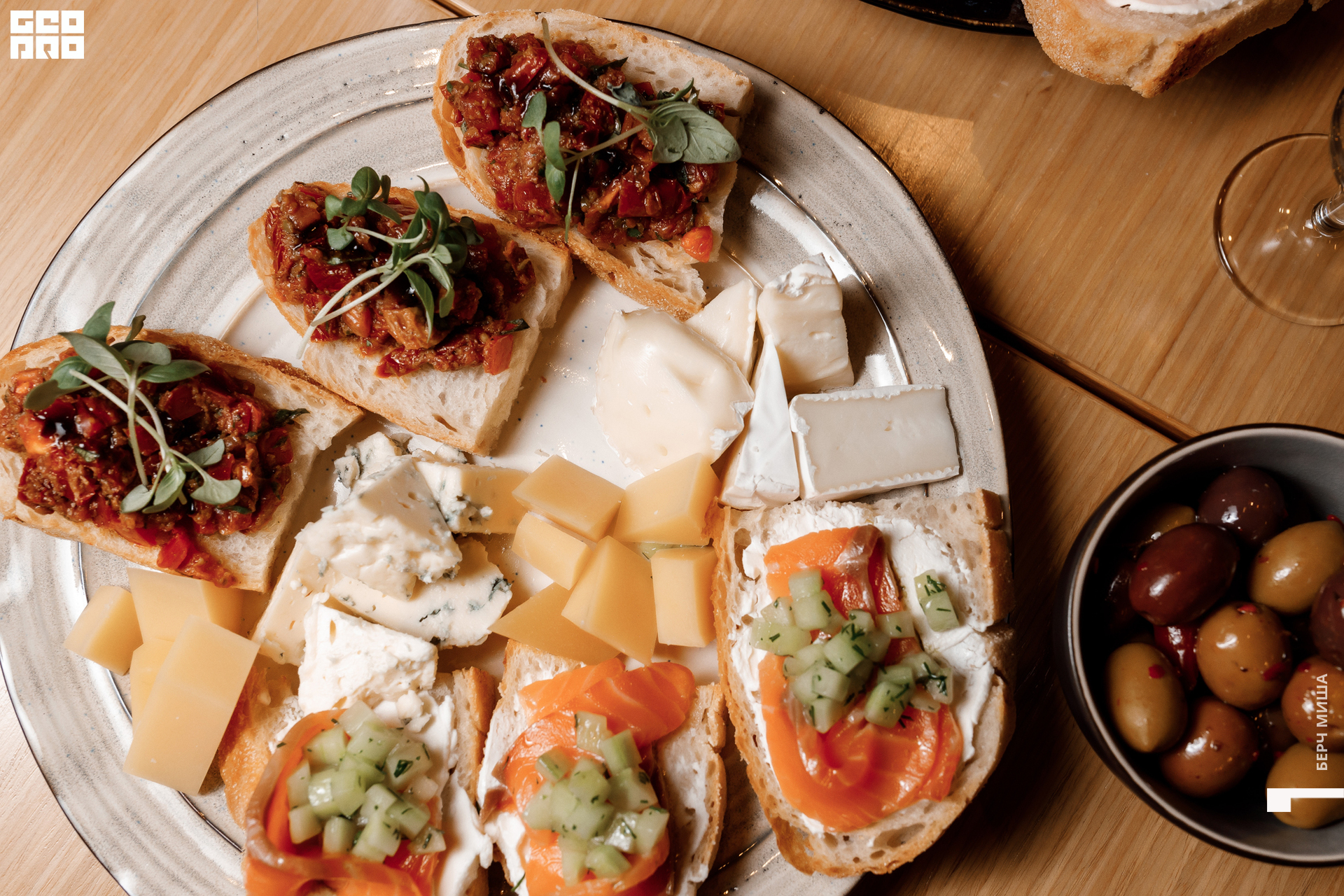 @misha.byorch 0055.jpg