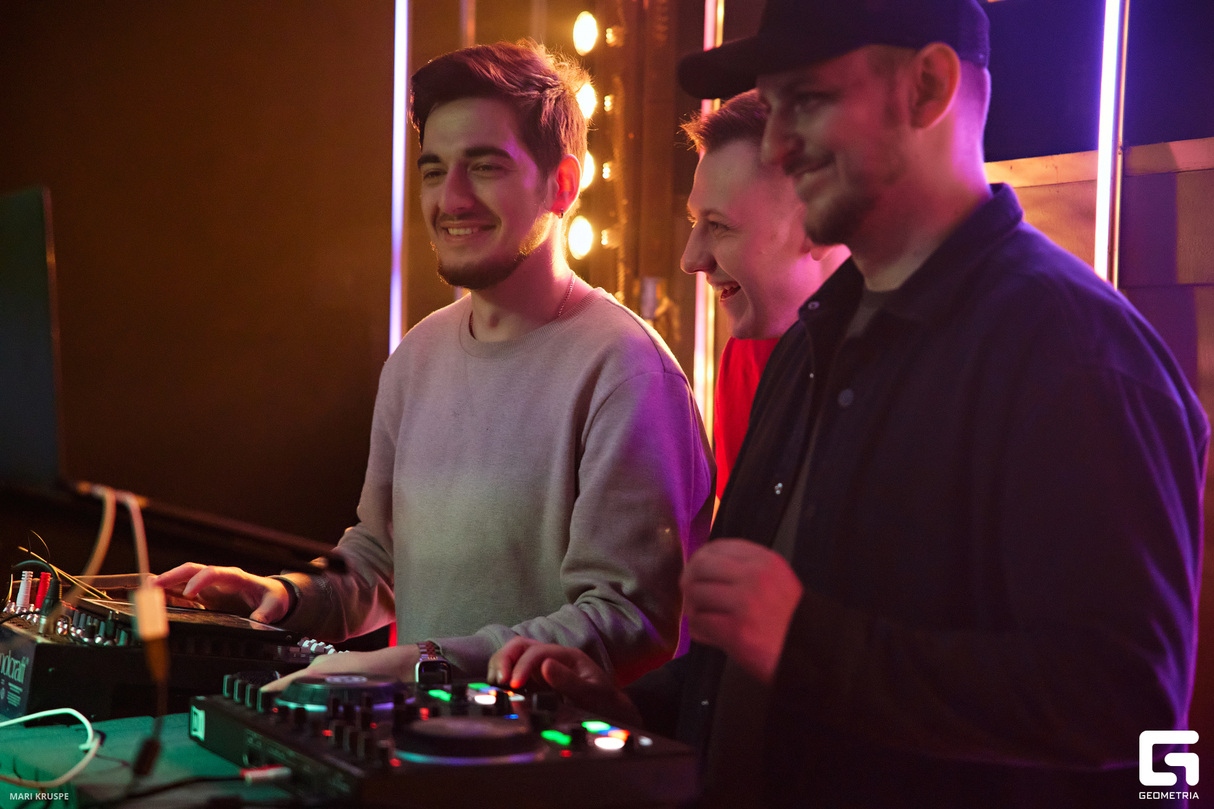 Weekend Party 19