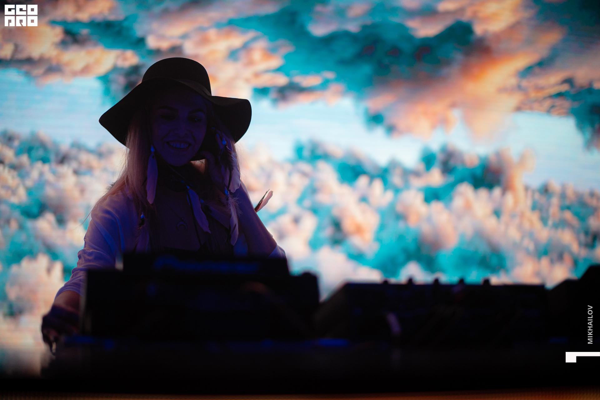 049-11-04-2021-01-21-We are - Mikhailov - 2560.jpg