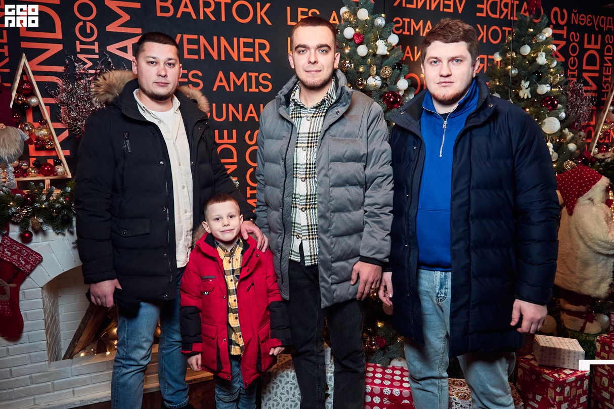 Субботний вечер в ШашлыкоFF на Пермякова 19