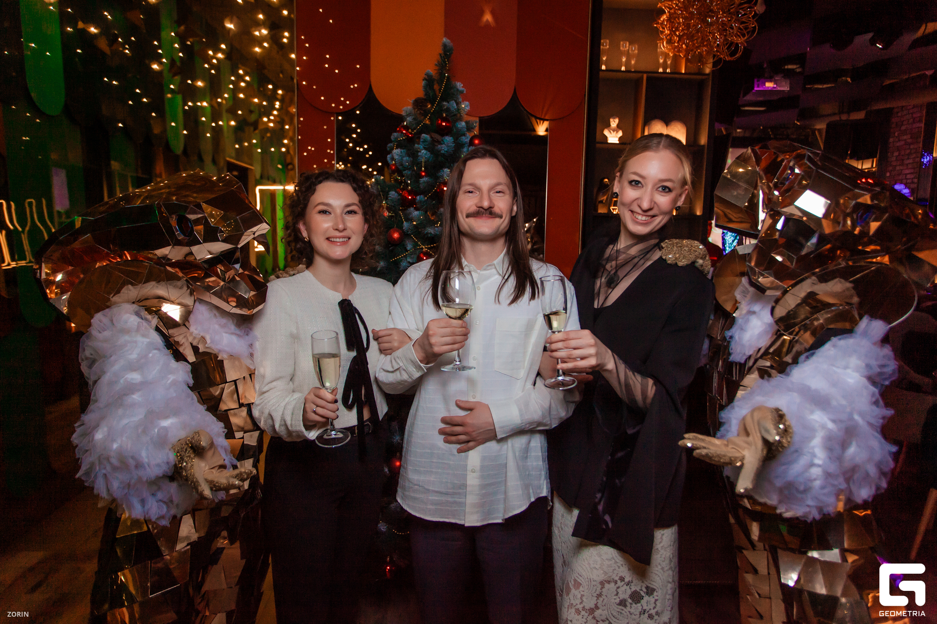 018-22-56-28-31-12-24- Zorin.jpg