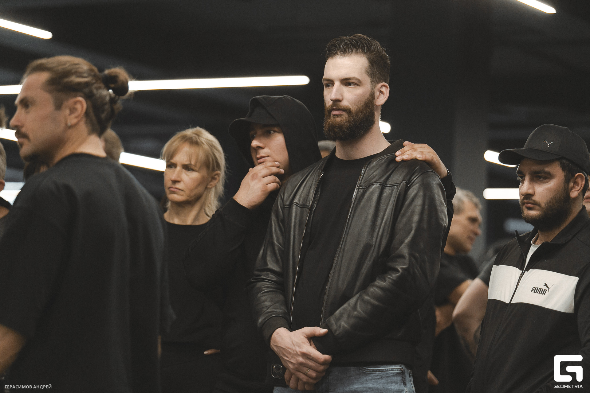 048 Dark Fit 10. 03.jpg