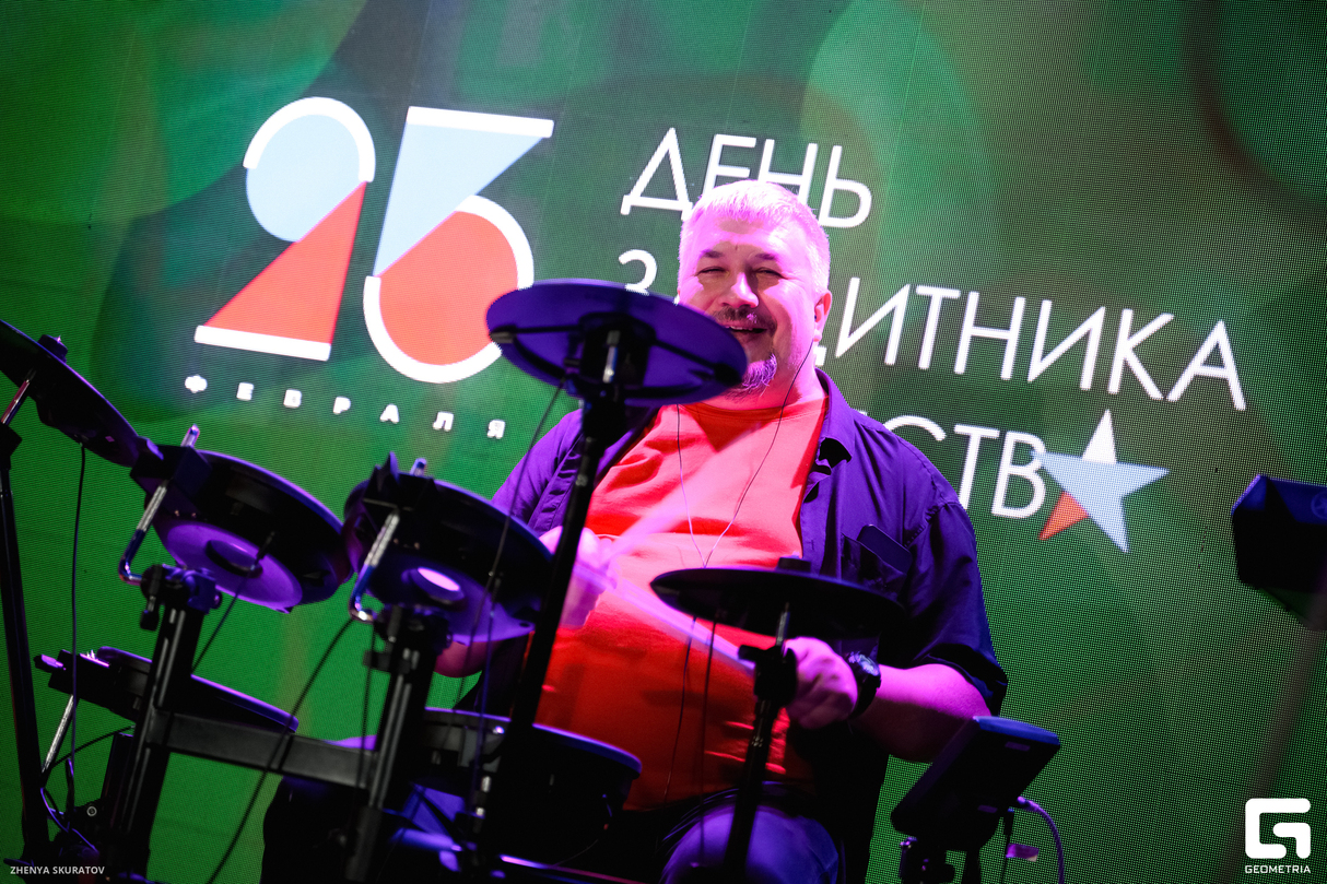 Брутальный Движ в рестобаре Kiss 24
