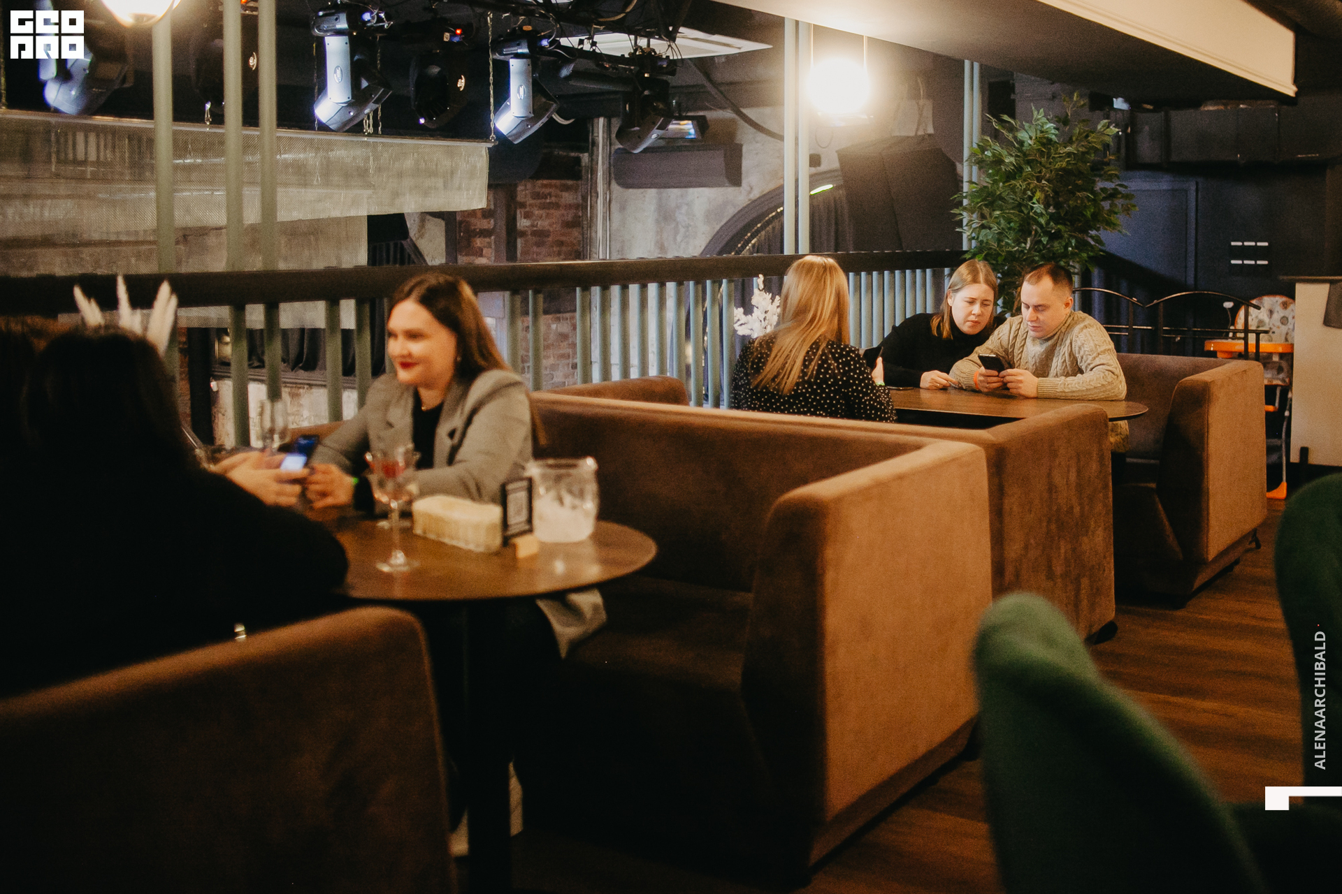 2022-11-18 20-00-27_alenaarchibald032.JPG