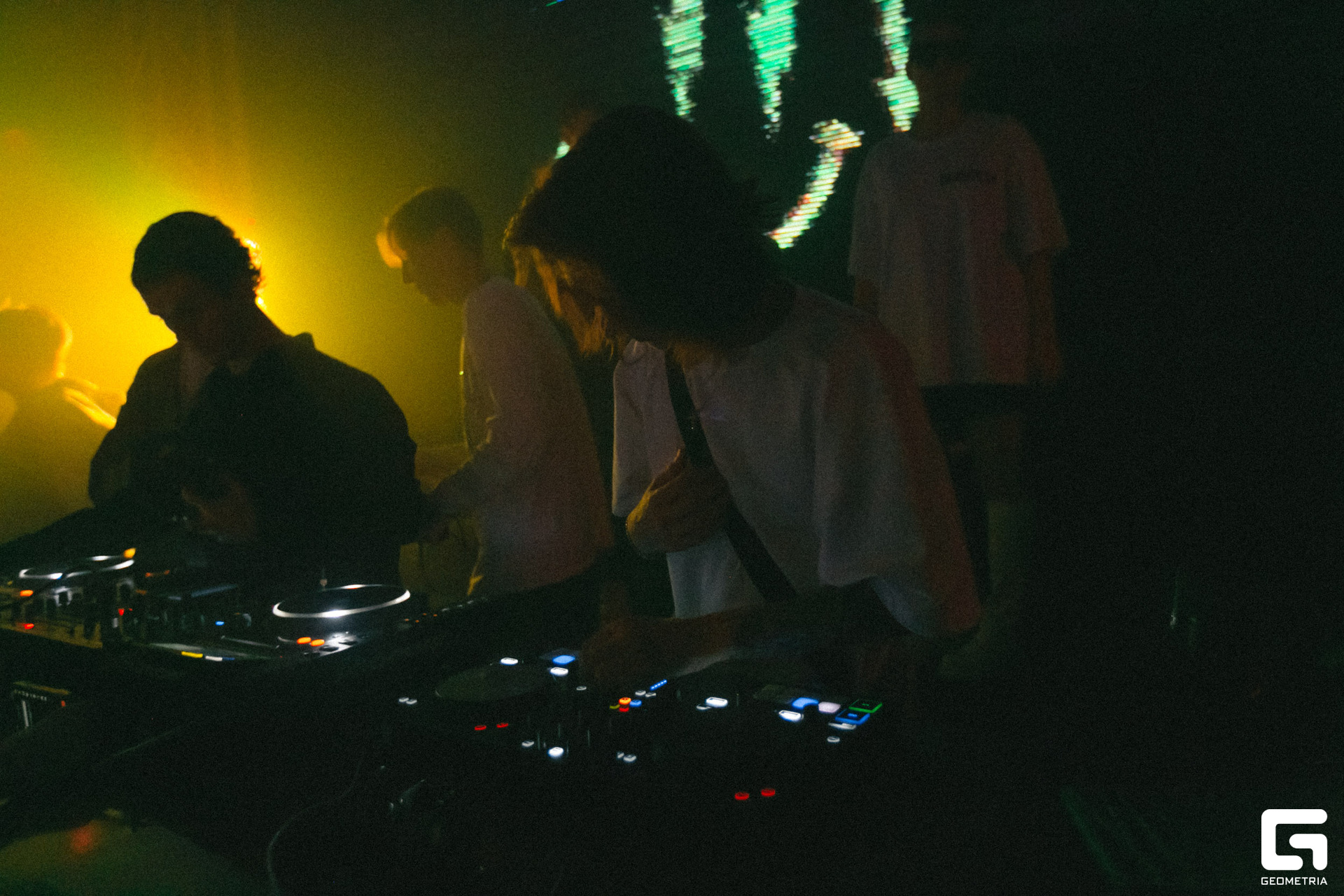 089 Repeat 21.10.jpg