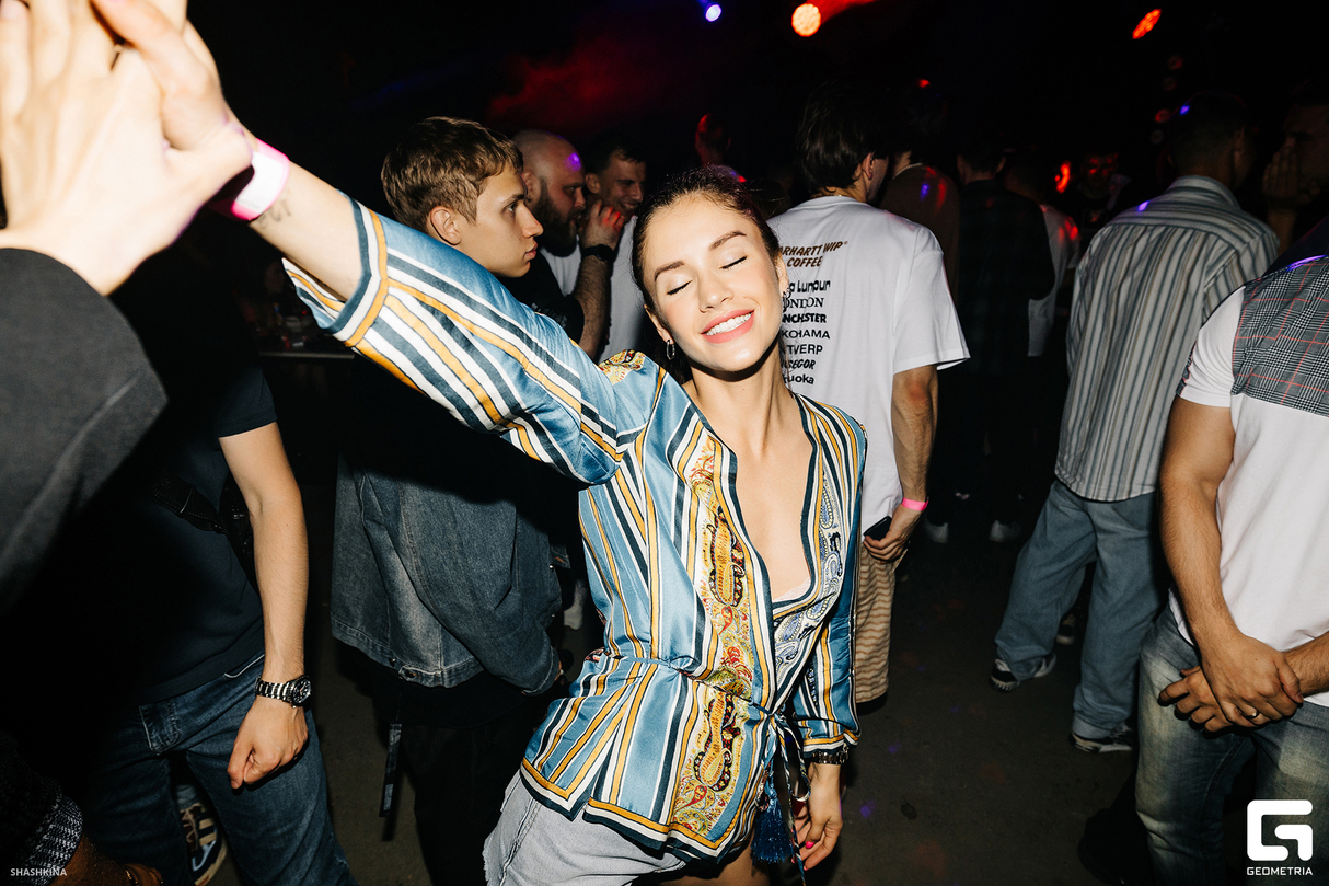 REBRN х iL GARAGE 15