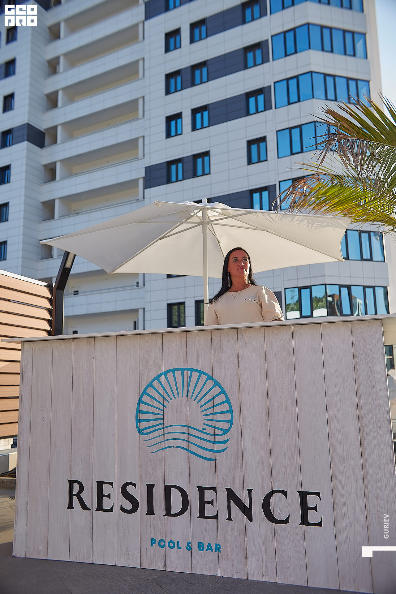 residense opening098.jpg