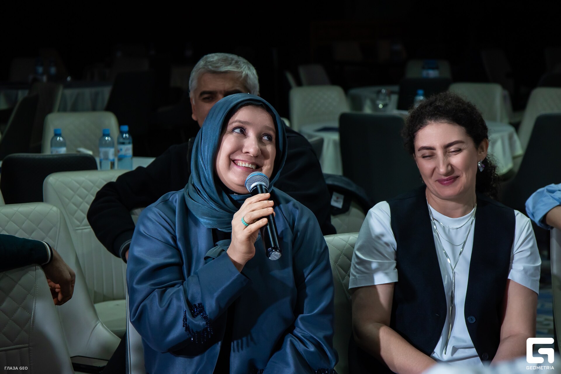 photo 100_resized.jpg