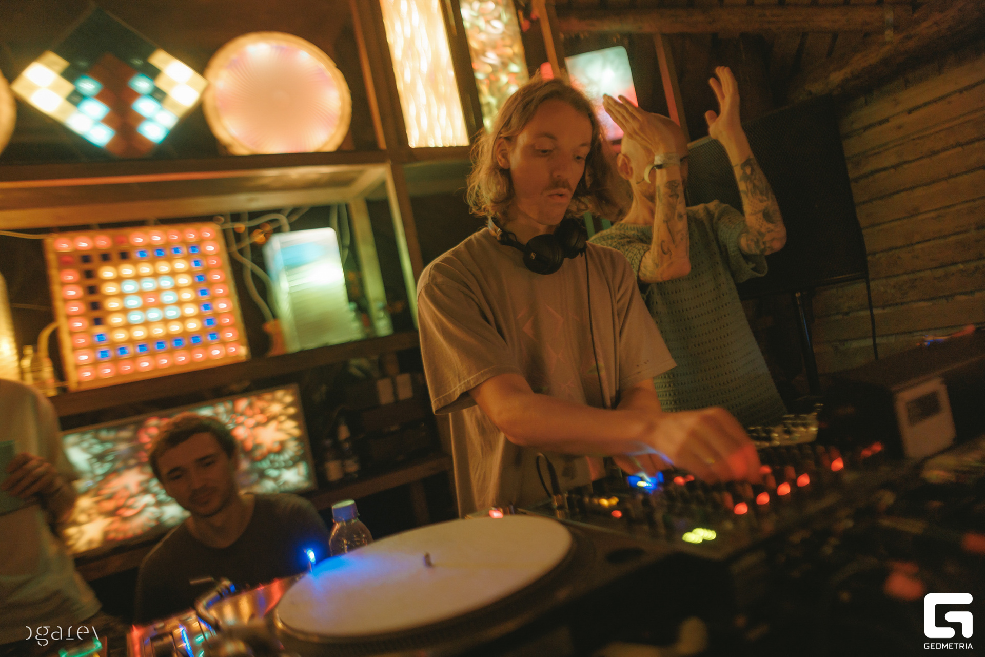 OUTLINE 2024-427-222.jpg