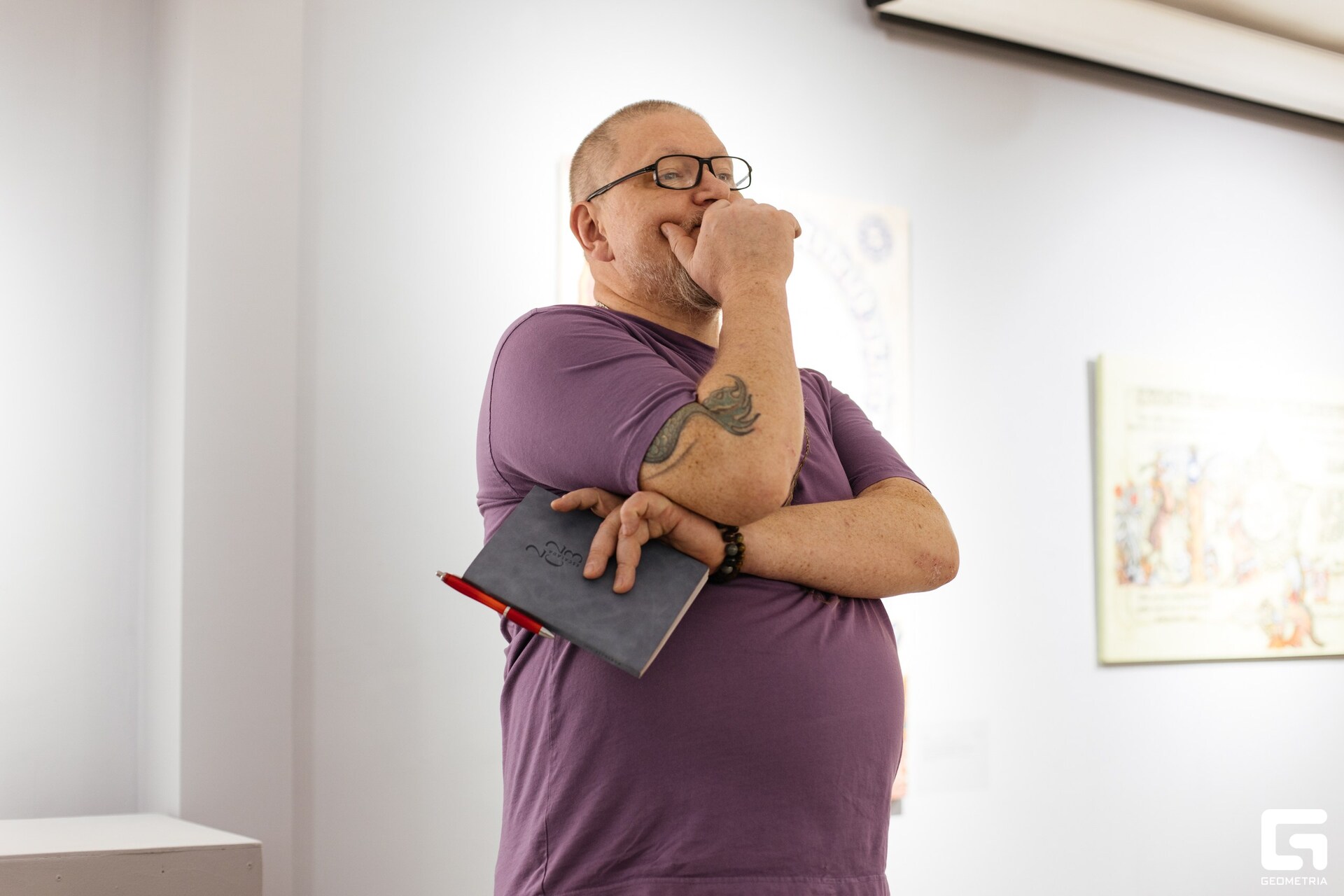 Element (63)_resized.jpg