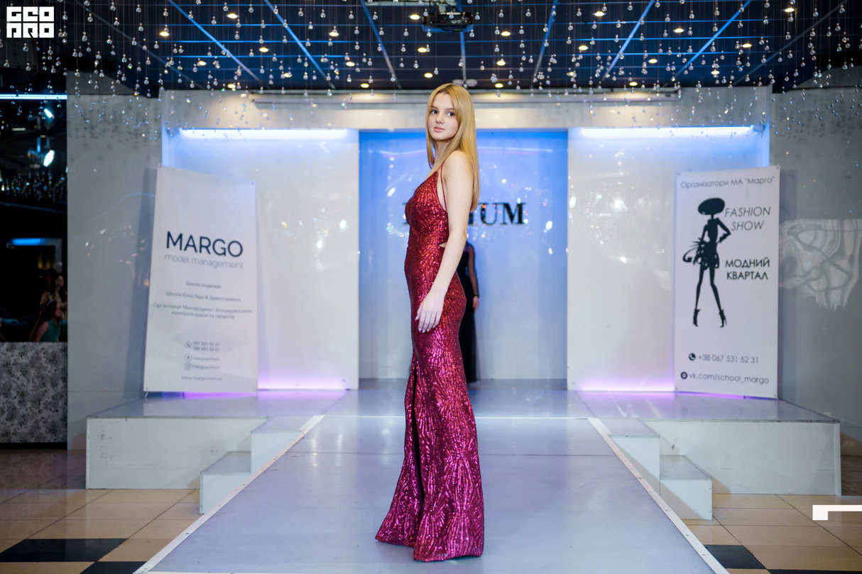 Podium - Відкритий урок Школи MARGO  Fashion show "Модний квартал" Ч2 21