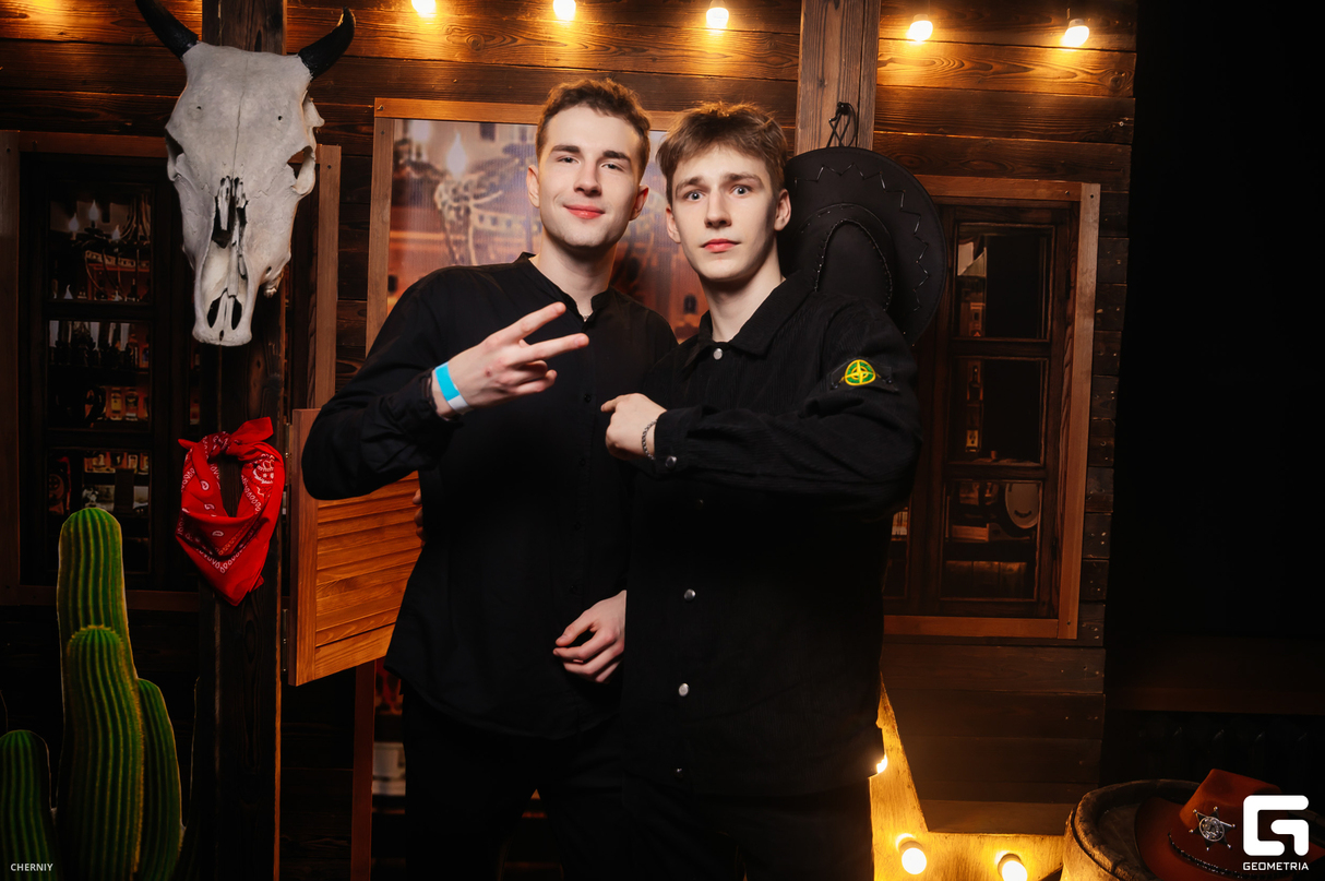 Saturday party 29