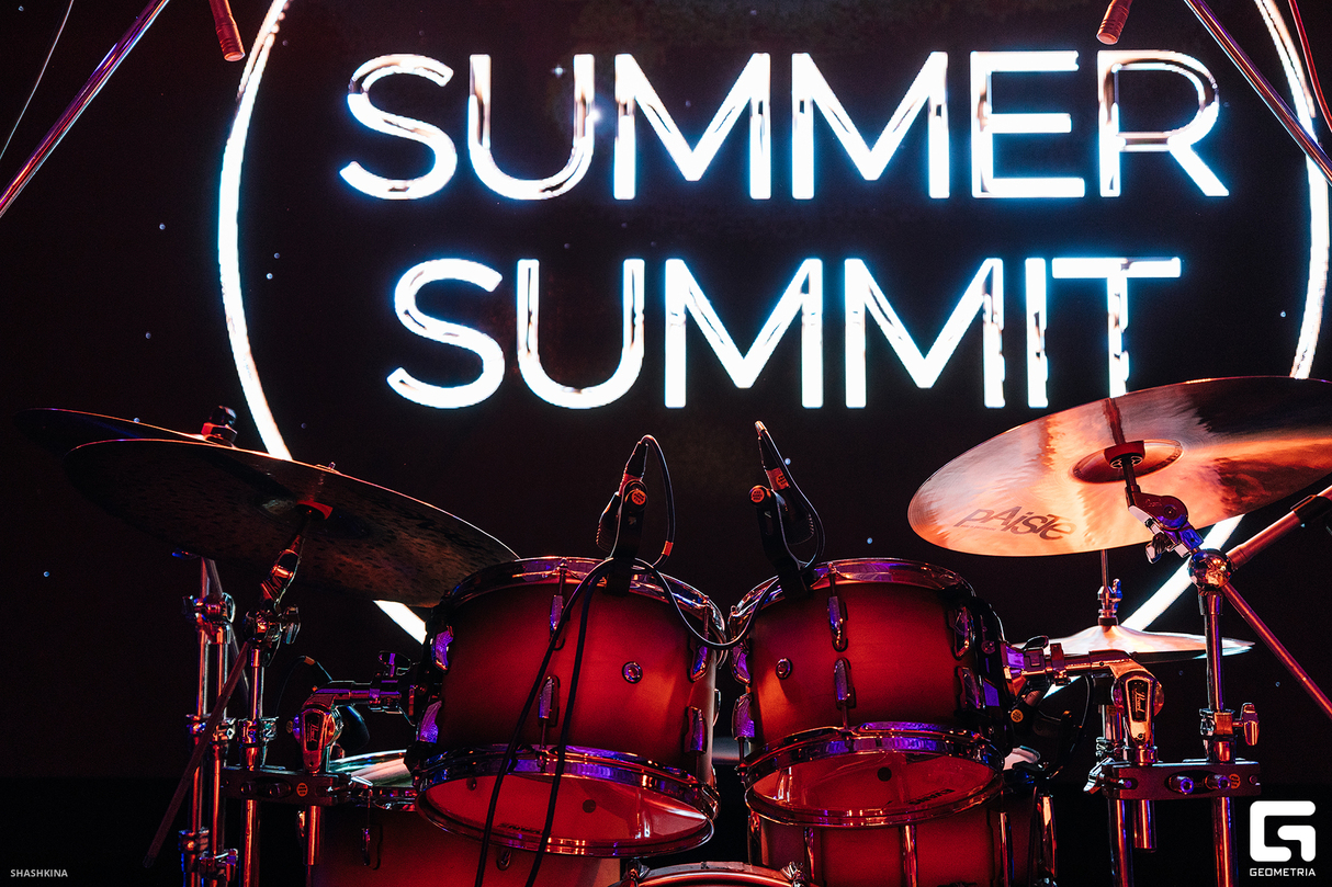SUMMER SUMMIT 26