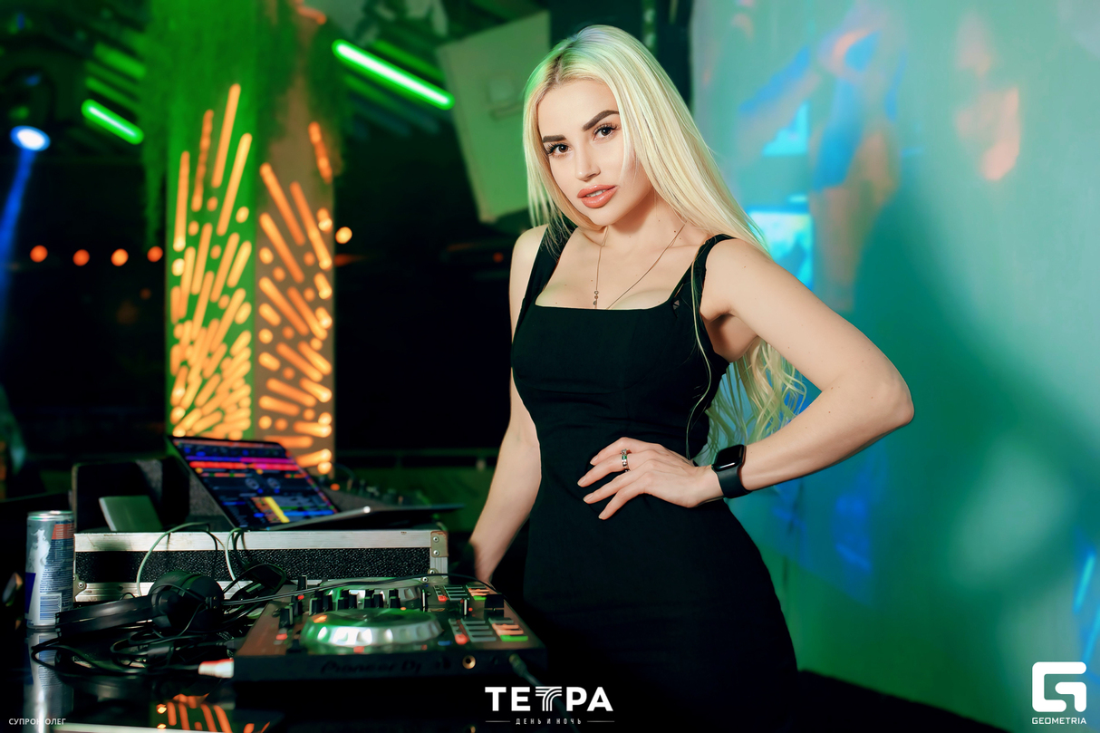 8 МАРТА. DJ GRETTA 8