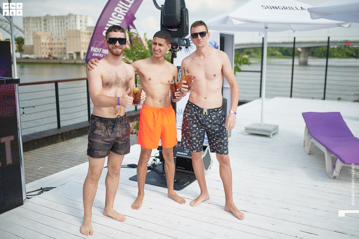 Day pool party 29