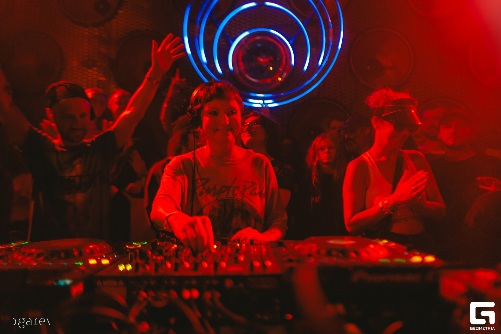 OUTLINE 2024-427-266.jpg